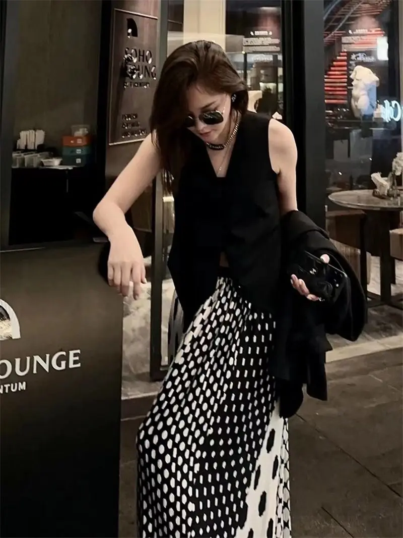 Fashionable polka dot pleated skirt, high waisted large A-line hem, high school long skirt long skirts for women