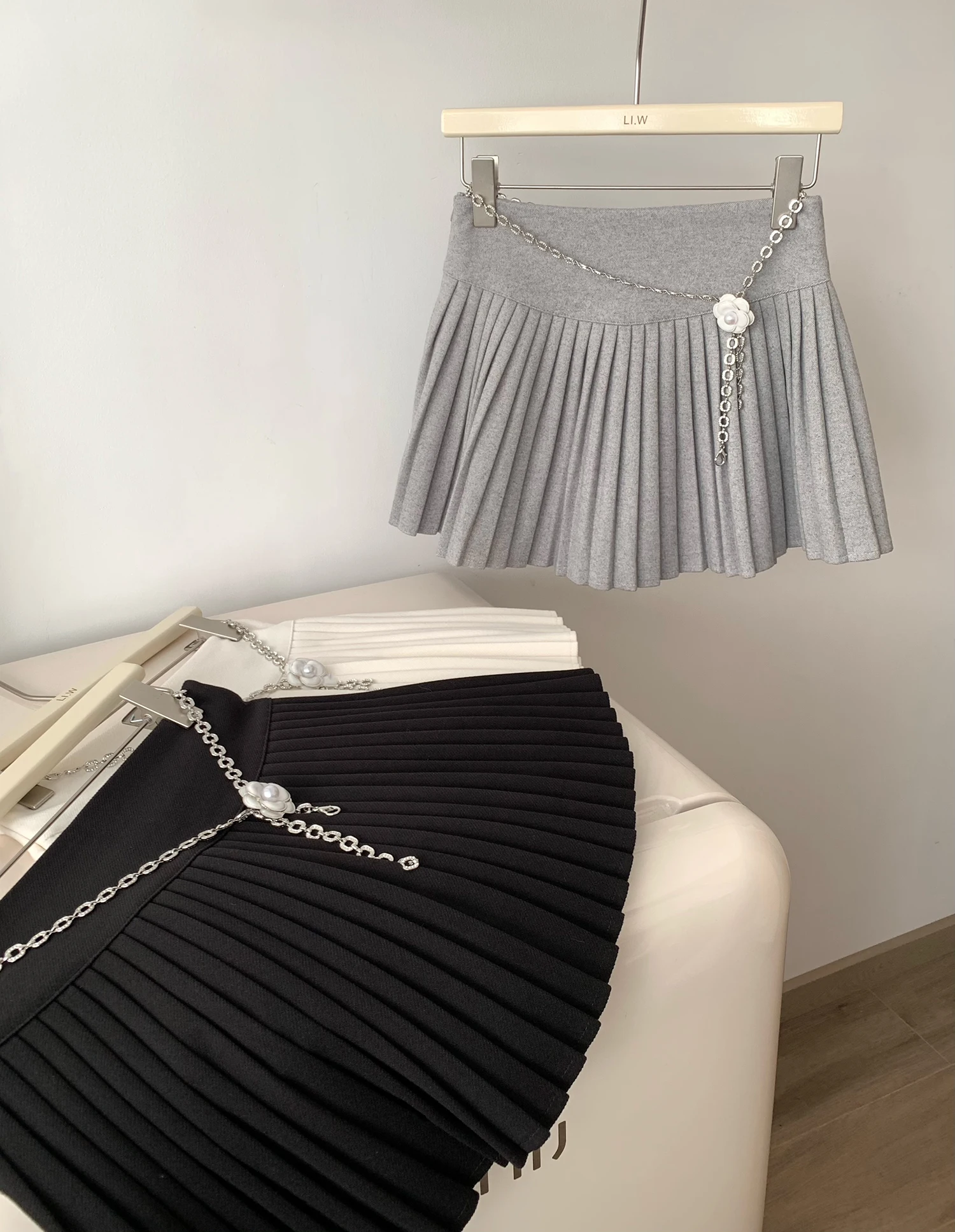 DUOJIHUI Apricot Elegant Pure Color Female Skirts Winter Fashion A-line 3-colors Simple Casual Chic No-Chain Women Mini Skirt