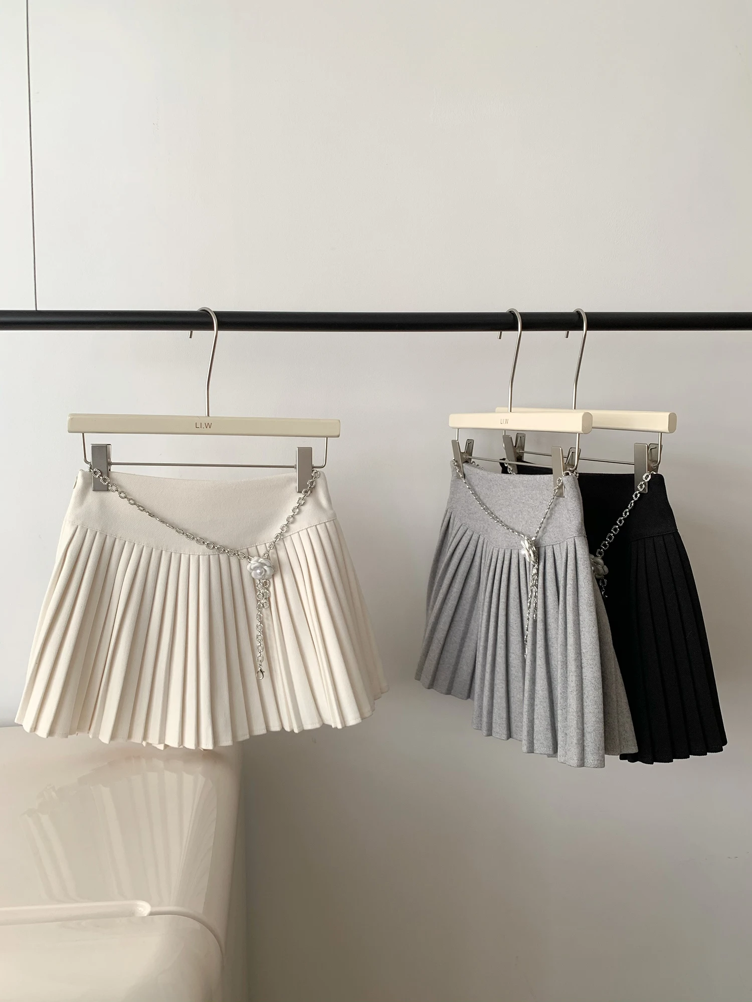 DUOJIHUI Apricot Elegant Pure Color Female Skirts Winter Fashion A-line 3-colors Simple Casual Chic No-Chain Women Mini Skirt