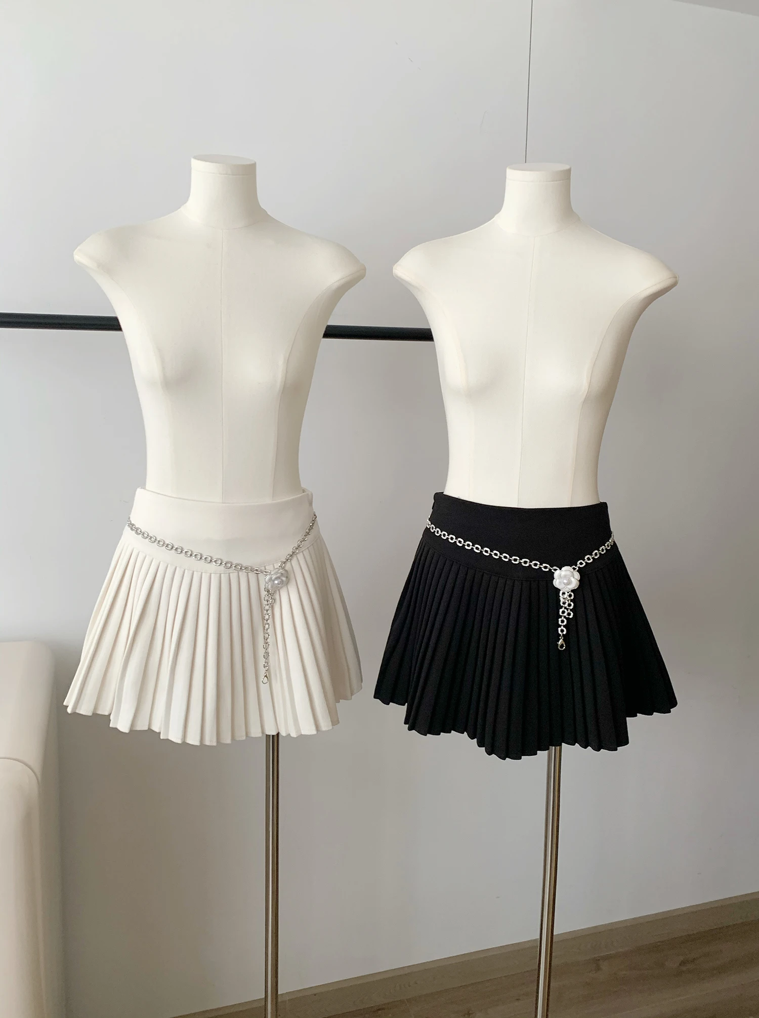 DUOJIHUI Apricot Elegant Pure Color Female Skirts Winter Fashion A-line 3-colors Simple Casual Chic No-Chain Women Mini Skirt