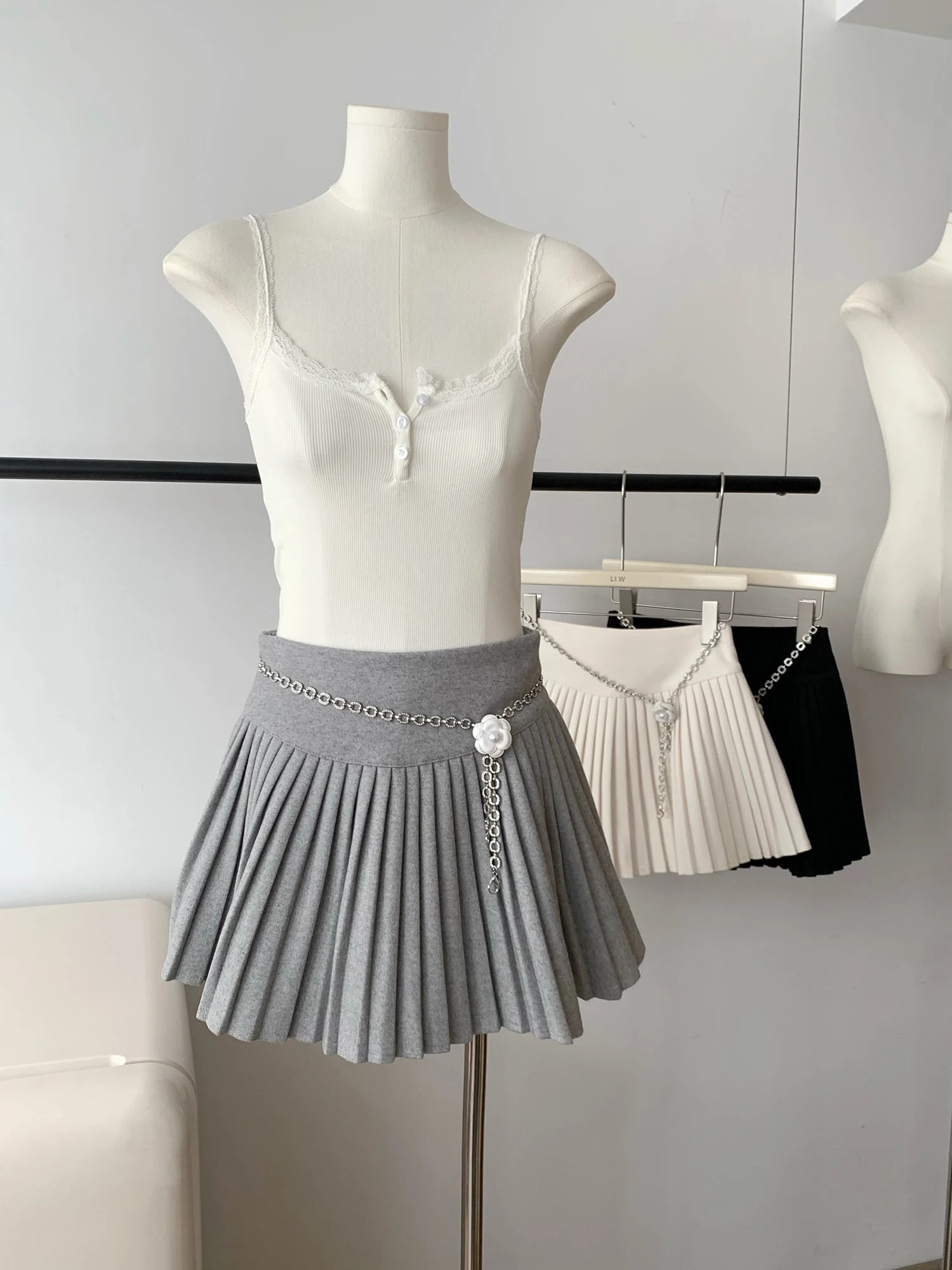 DUOJIHUI Apricot Elegant Pure Color Female Skirts Winter Fashion A-line 3-colors Simple Casual Chic No-Chain Women Mini Skirt