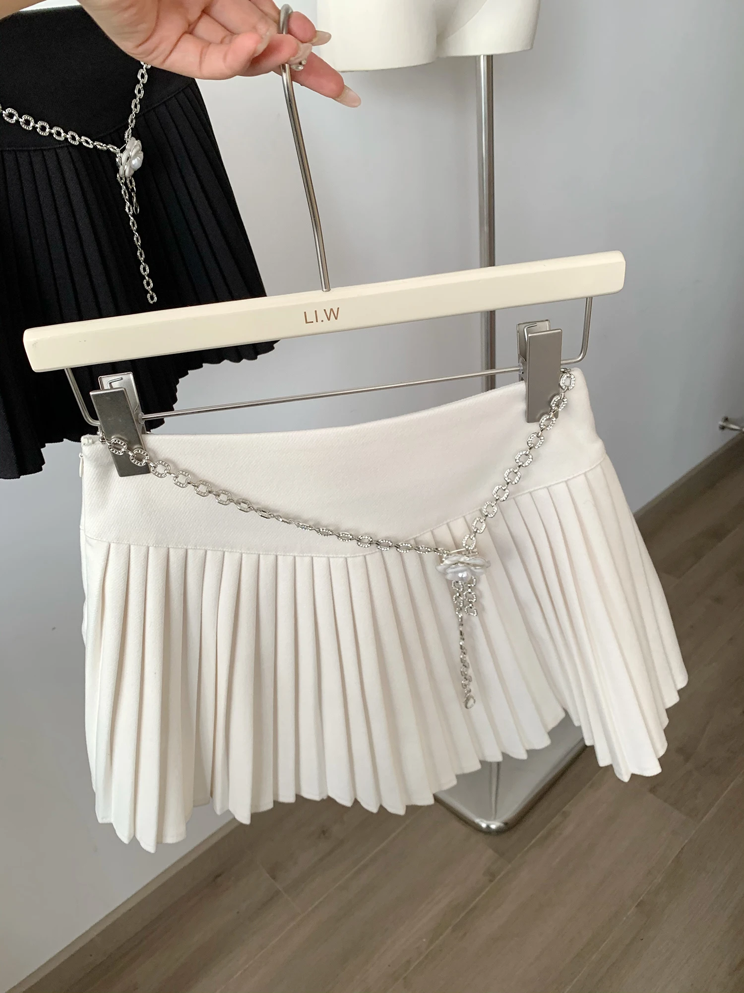 DUOJIHUI Apricot Elegant Pure Color Female Skirts Winter Fashion A-line 3-colors Simple Casual Chic No-Chain Women Mini Skirt