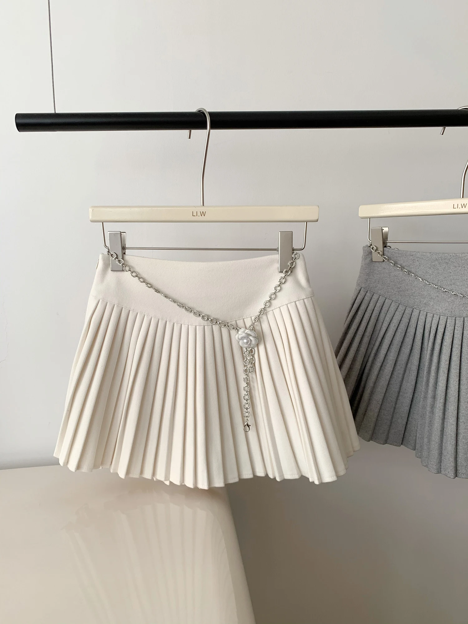 DUOJIHUI Apricot Elegant Pure Color Female Skirts Winter Fashion A-line 3-colors Simple Casual Chic No-Chain Women Mini Skirt