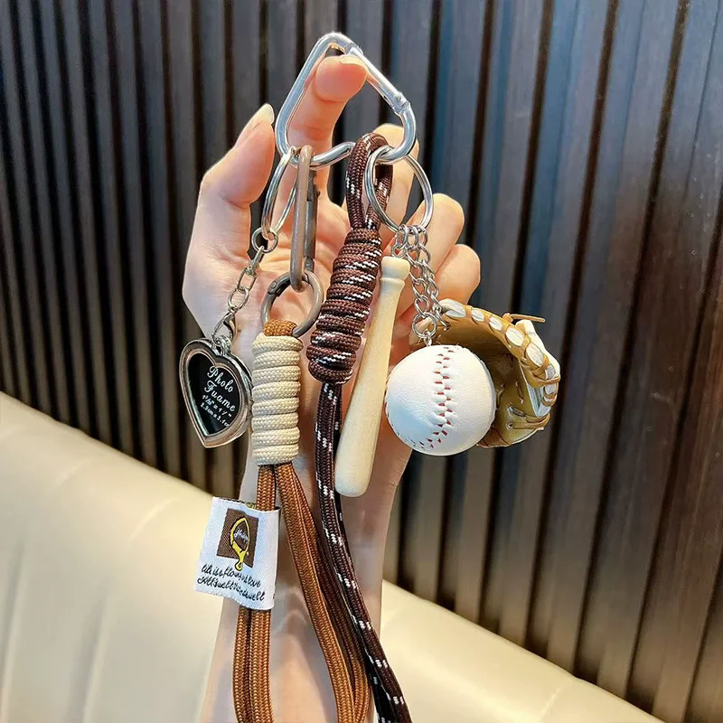 Cute Baseball Decor Keychain diy Fashion Bag Pendant sport travel Keychain Baseball Decor Key Chain Fashion Accessory for Gift
