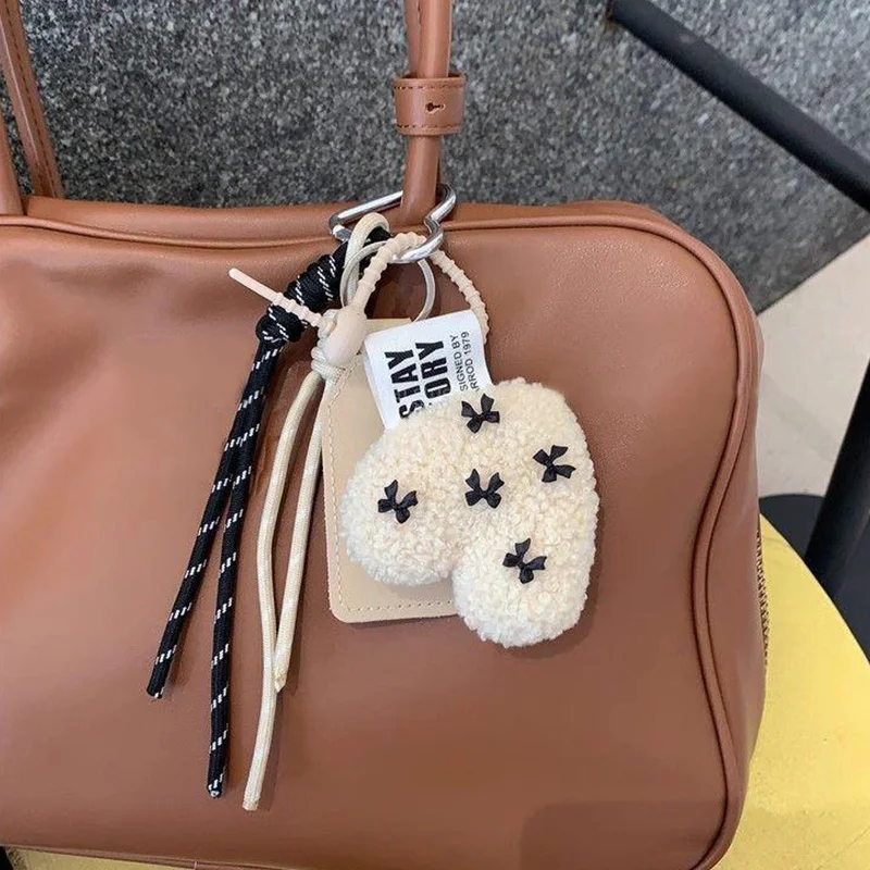 Fashion Love Plush Keychain Heart Shaped Lamb Wool Braided Rope Chain Retro Plush Handmade Pendant Key Jewelry Accessoriy