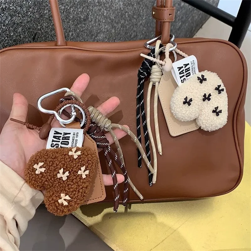 Fashion Love Plush Keychain Heart Shaped Lamb Wool Braided Rope Chain Retro Plush Handmade Pendant Key Jewelry Accessoriy