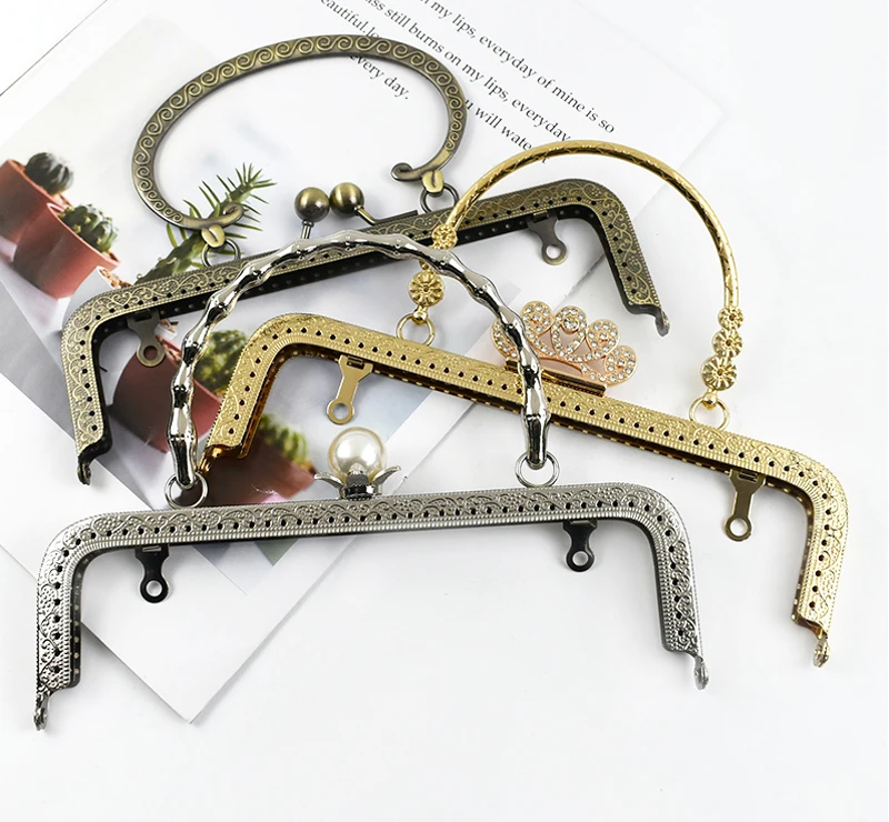1/2/5Pcs 20cm Embossed Metal Handles for Bags Women Handbag Purse Frame Closure Kiss Clasp DIY Sewing Brackets Bag Accessories