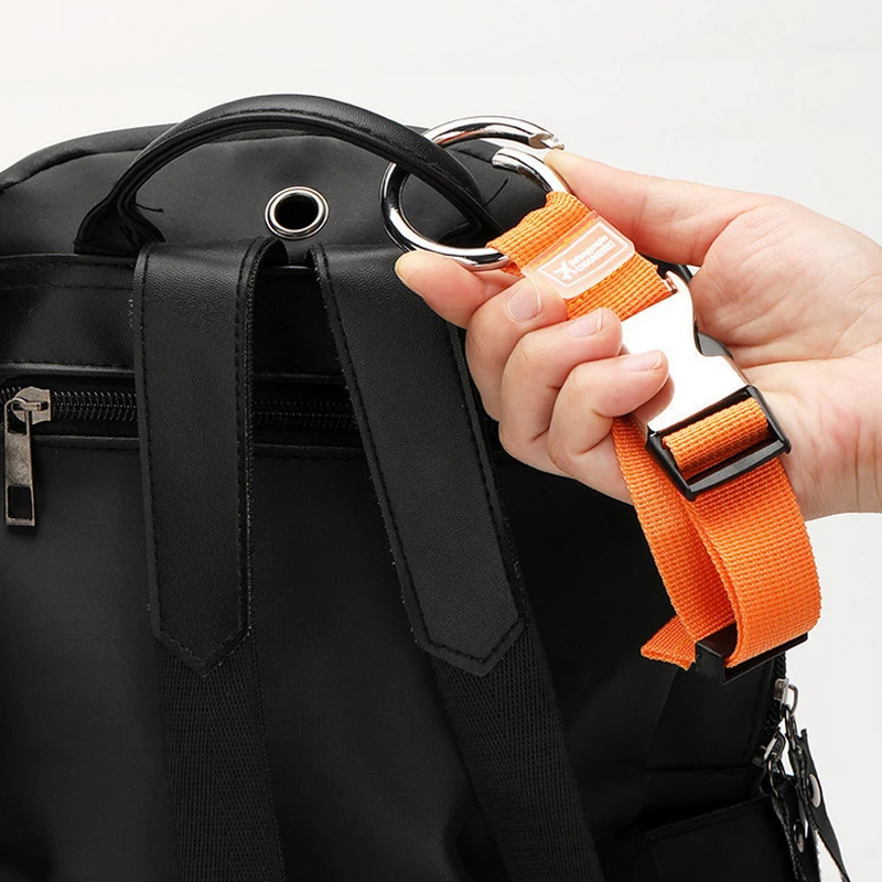 Holiday Travel Portable Nylon Suitcase Hanging Bag with Zinc Alloy Hiking Buckle Strap with External Hook Strap Jacket Holder