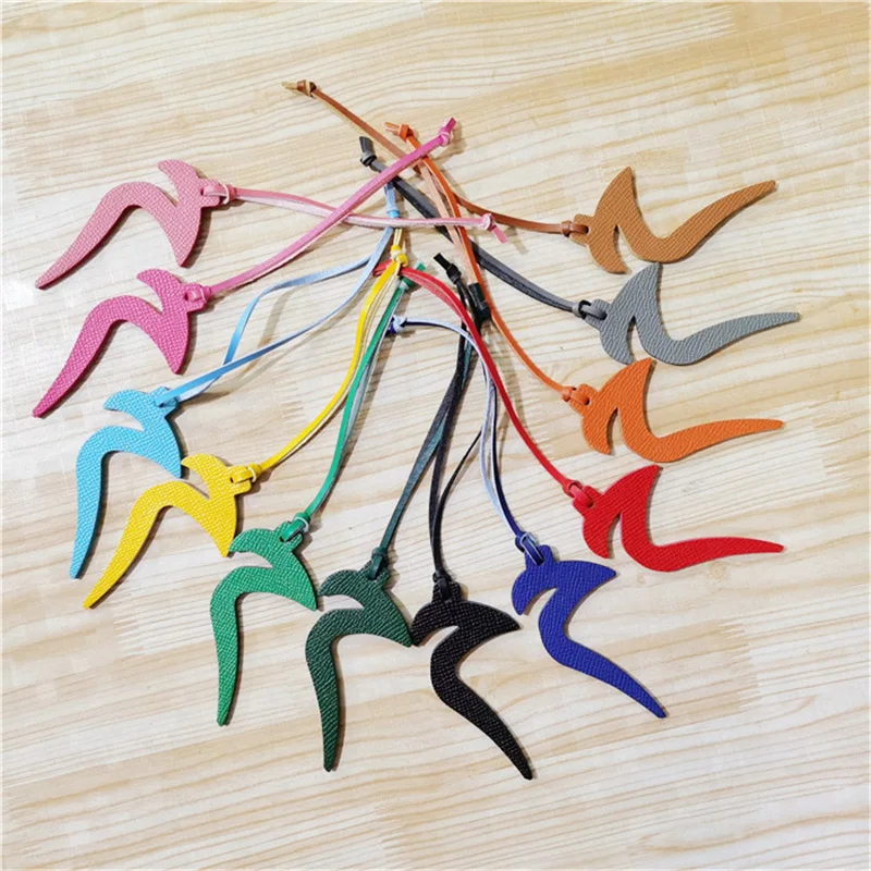 Wholesale Luxury Genuine Natural Leather Character Alphabet Arabic Letter H Keychain Backpack Pendant Ladies Women Bag Charm