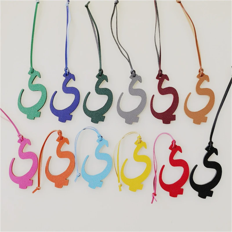Wholesale Luxury Genuine Natural Leather Character Alphabet Arabic Letter H Keychain Backpack Pendant Ladies Women Bag Charm