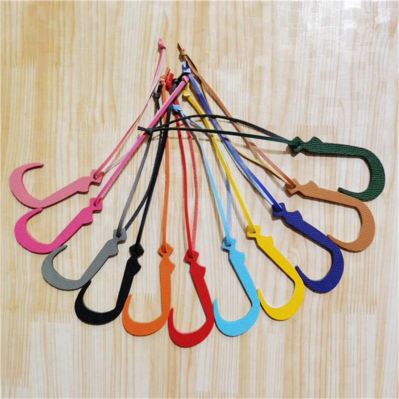 Wholesale Luxury Genuine Natural Leather Character Alphabet Arabic Letter H Keychain Backpack Pendant Ladies Women Bag Charm