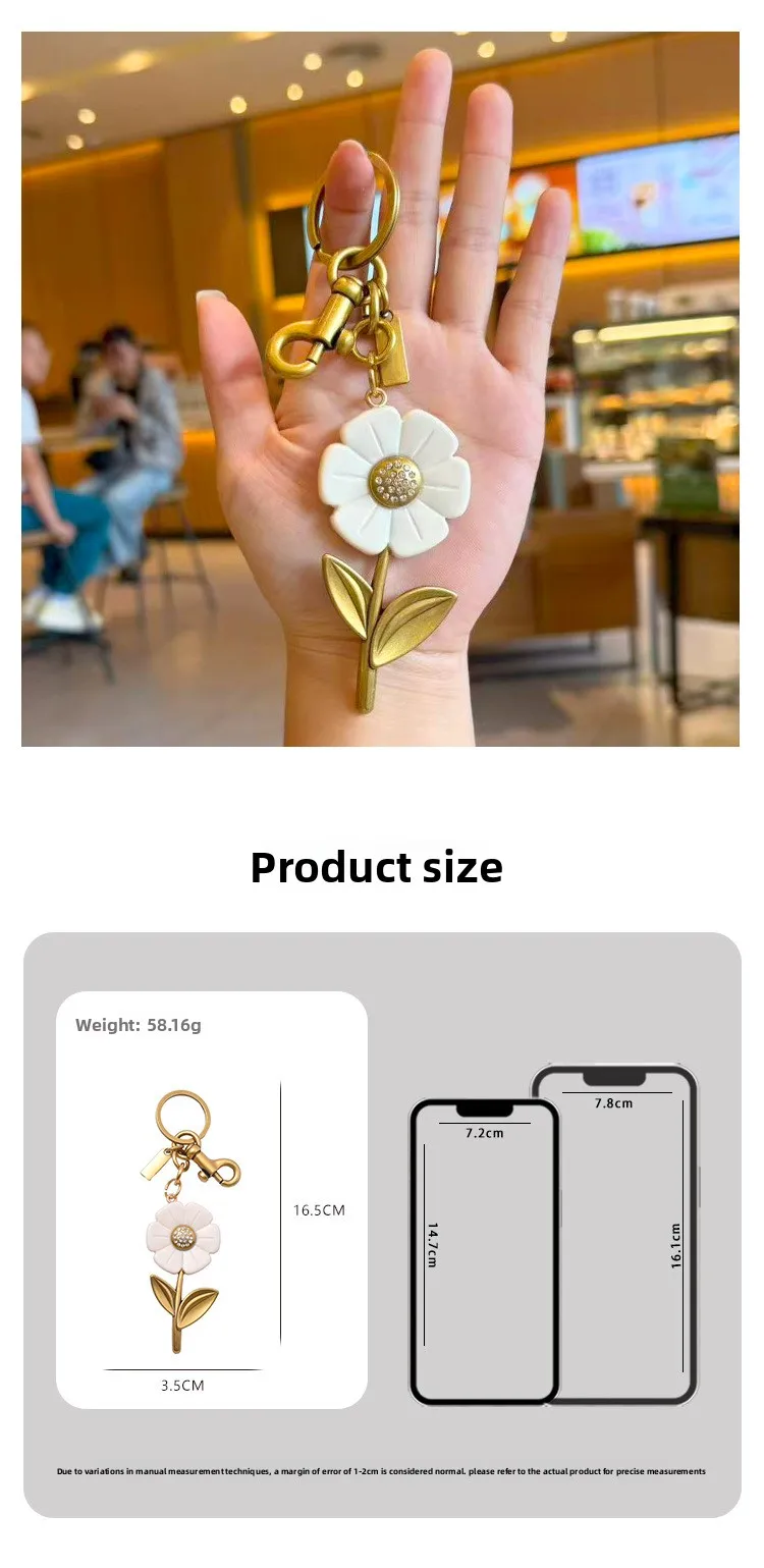 Daisy Bag Charm Flower Keychain Resin Floral Purse Pendant for Women Handbag Backpack Accessory Jewelry Birthday Gift
