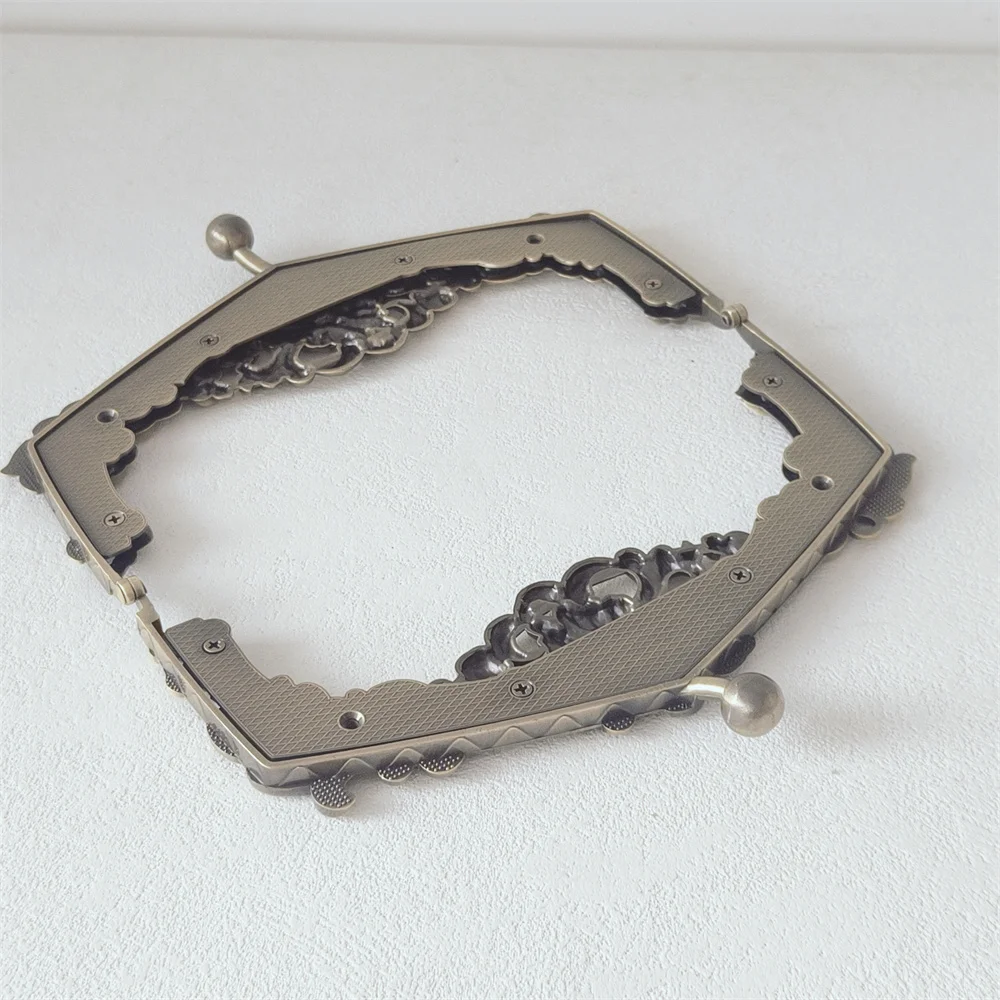 16.5cm*8cm Antique Brass Zinc Alloy 1 Piece Metal Frame Kiss Clasp Lock Obag purse Making DIY Craft Bag Clutch Coin Purse Frames