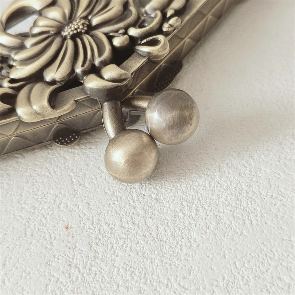 16.5cm*8cm Antique Brass Zinc Alloy 1 Piece Metal Frame Kiss Clasp Lock Obag purse Making DIY Craft Bag Clutch Coin Purse Frames