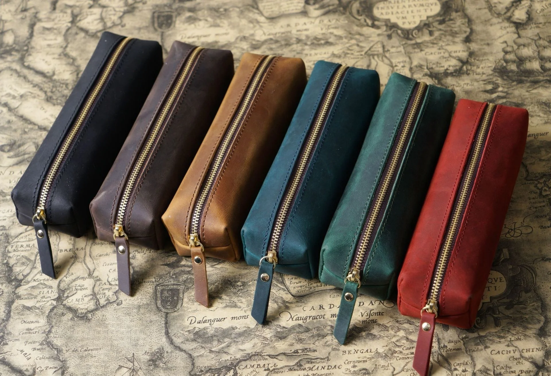 AIGUONIU Vintage Leather Pencil Bag Simple Stationery Hoder Pen Case Storage Bag Zipper Pencil Pouch Glasses Box School Supplies