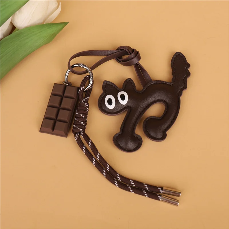 1PC Mens And Womens Pendants Vintage Brown Autumn And Winter Leather Sausage Dog For Mobile Phone Bags Keychain