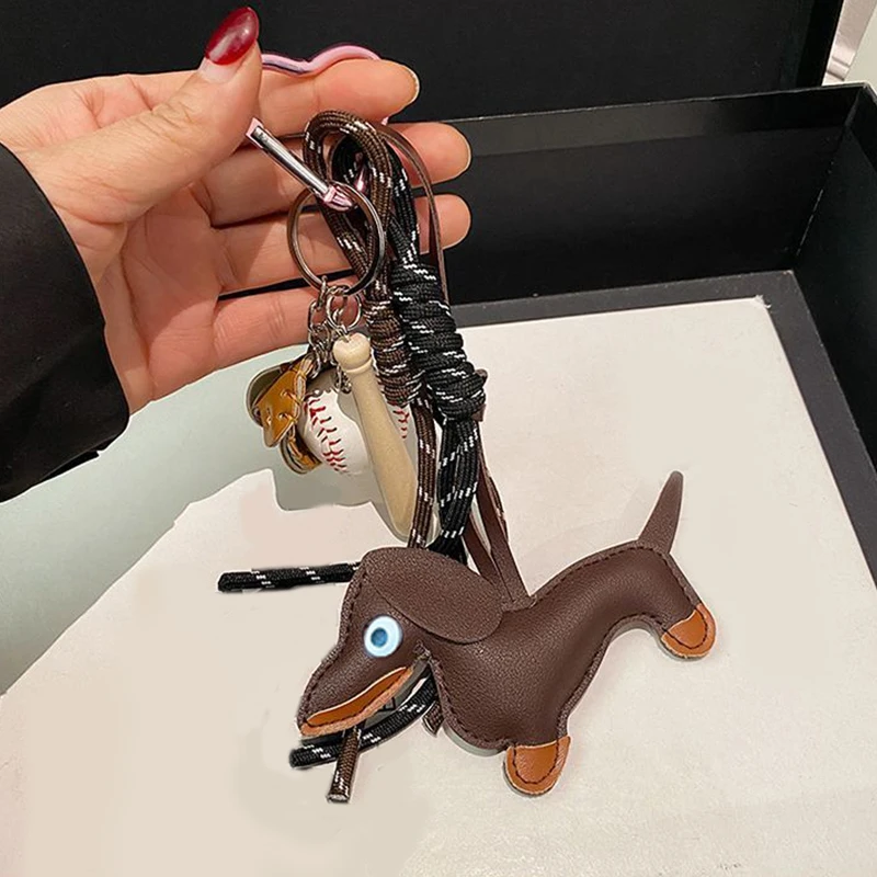 1PC Mens And Womens Pendants Vintage Brown Autumn And Winter Leather Sausage Dog For Mobile Phone Bags Keychain