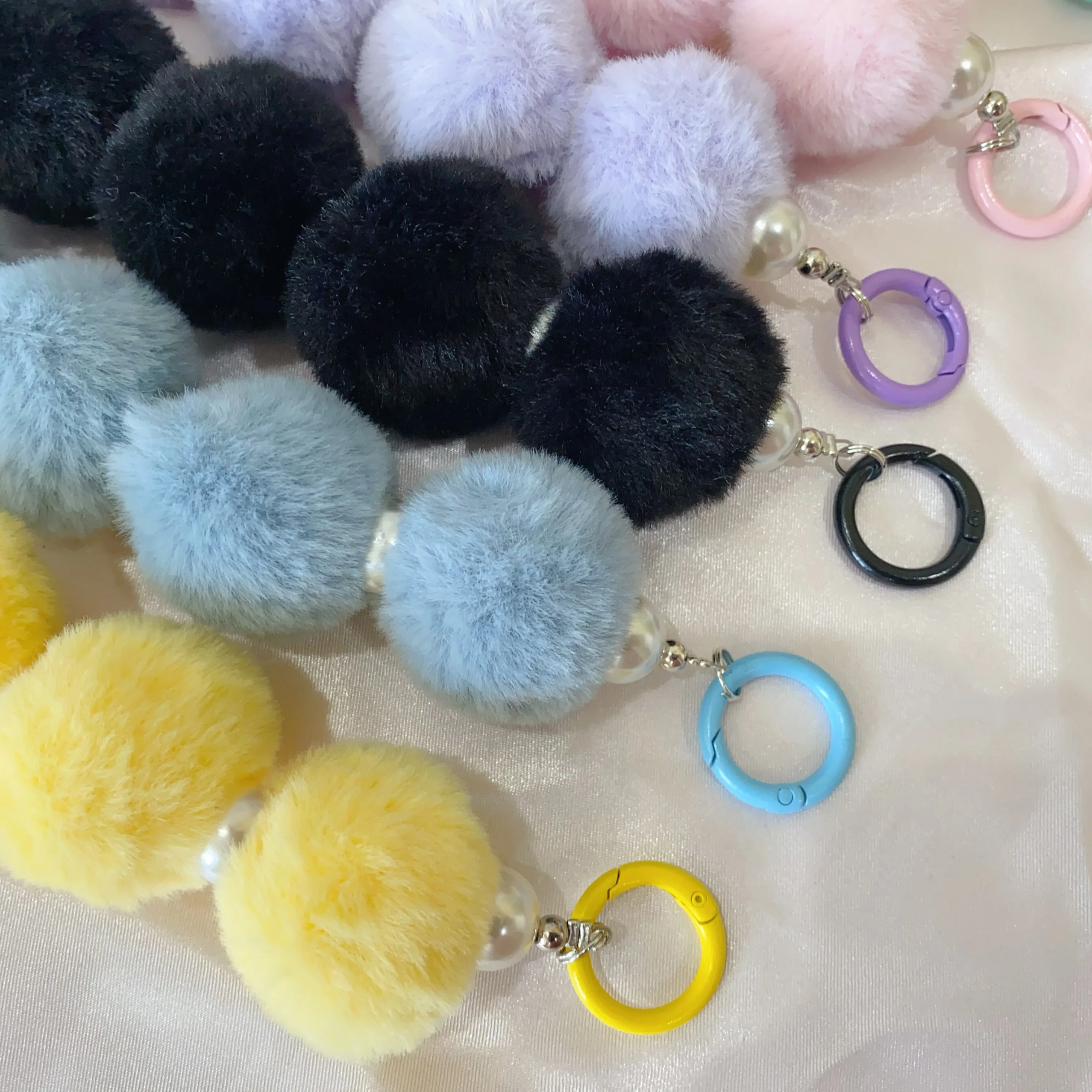 Italife Ita Bag Ornament Decoration Pink Blue Cartoon Color Hairball Chains Women Girl Itabag Accessories Backpacks Fillers H327