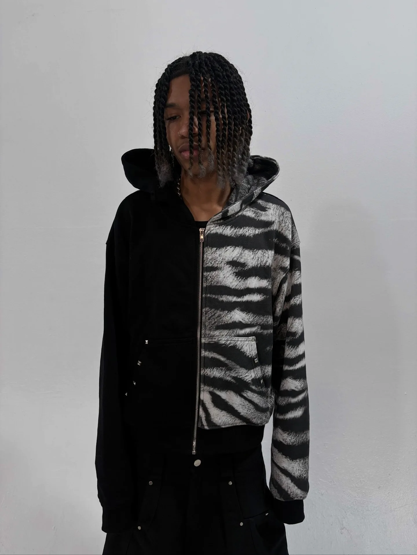 European and American Hip Hop Personalized Yin Yang Coat Zebra Pattern Splicing Rivet Black Loose Men's Women's Zipper Hoodie
