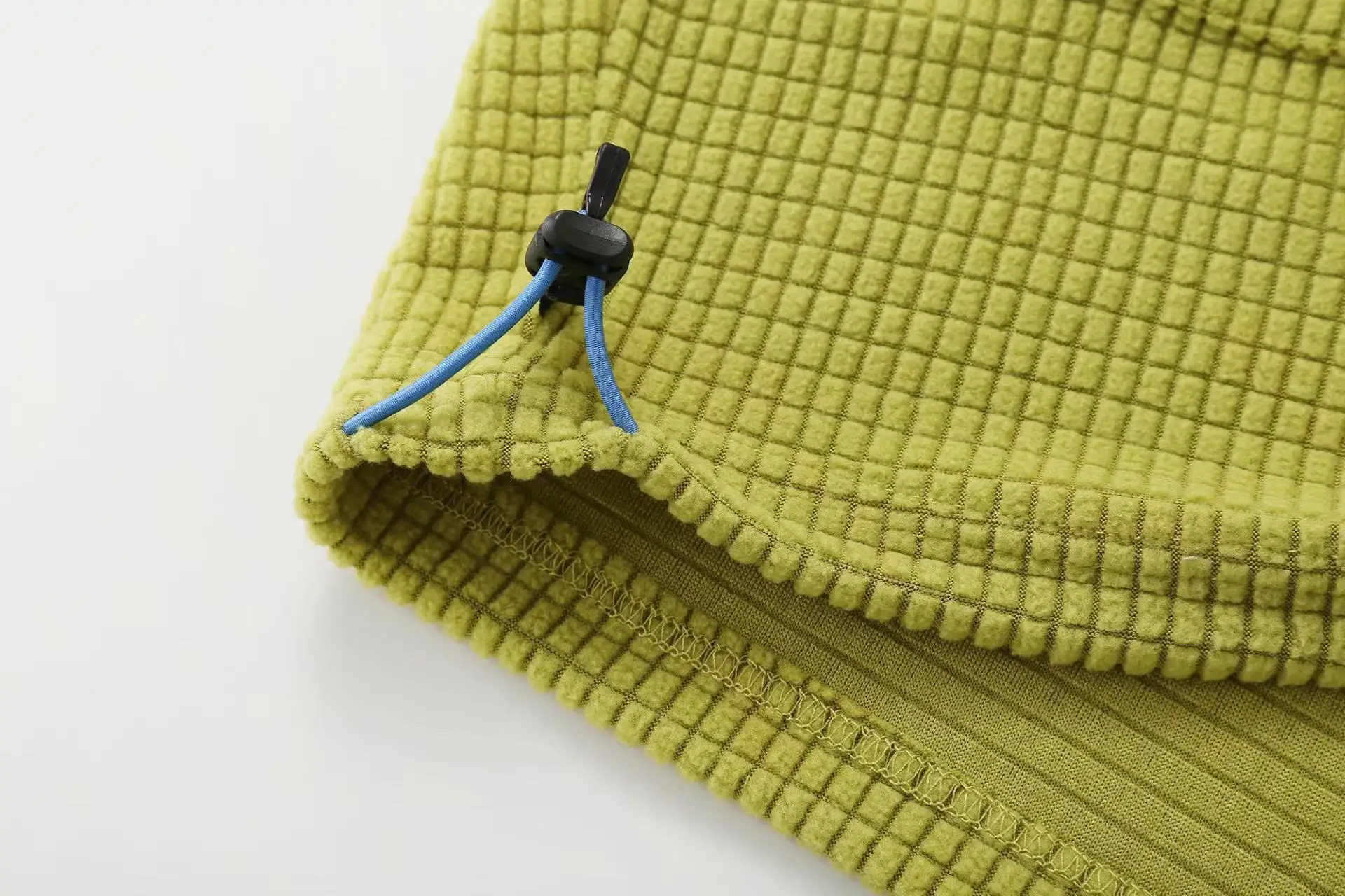 Unisex Waffle-Knit Fleece Hoodie – Warm & Breathable Outdoor Pullover for Autumn & Winter, Perfect for Couples & Active Wear