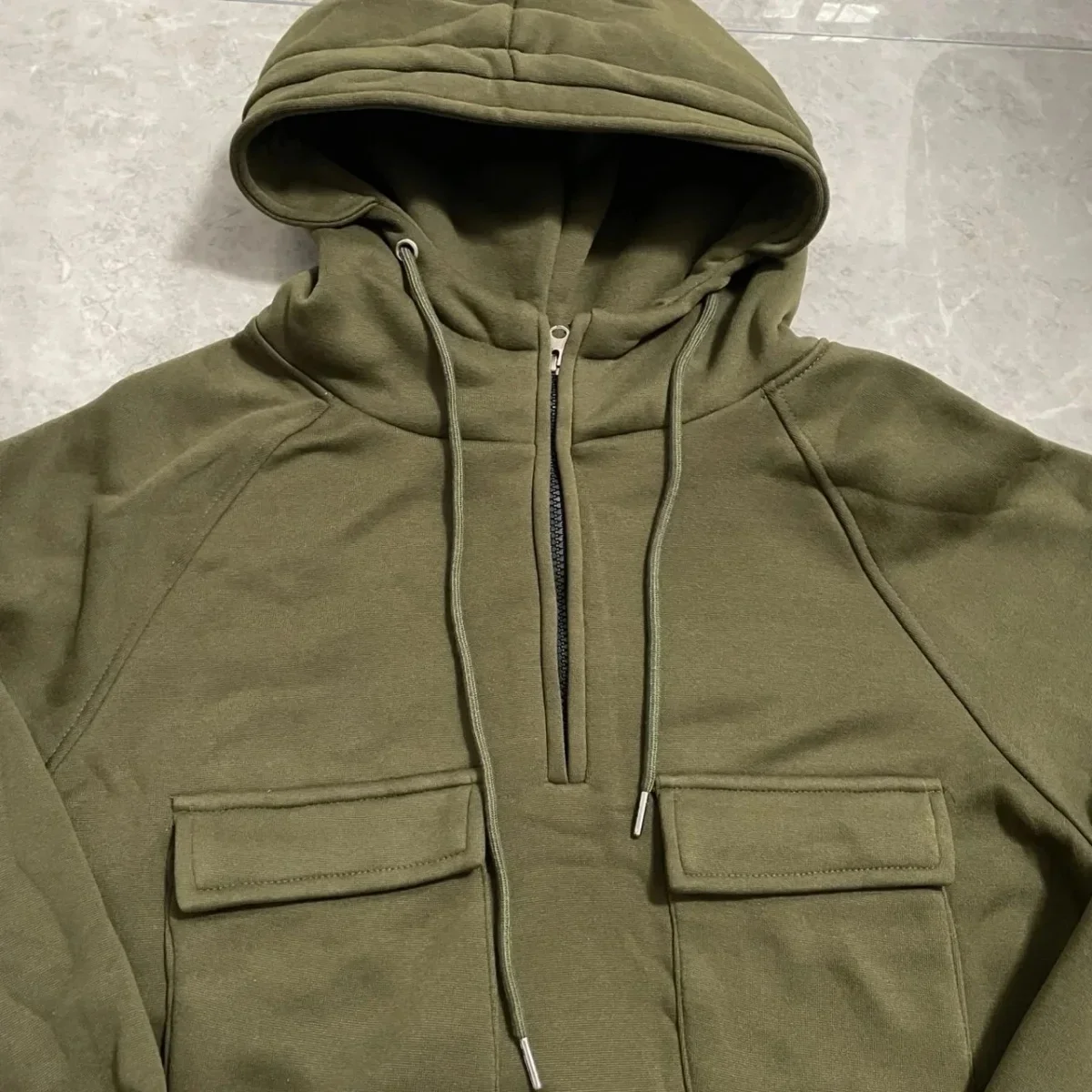 Men's Stylish Casual Solid-Color Hooded Brushed Fleece Hoodie, Fashionable Half-Zip Multi-Pocket Comfortable Street Hoodie
