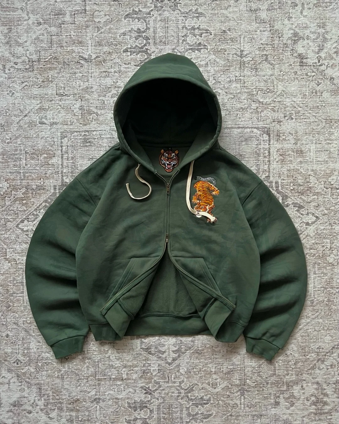 Y2k Tiger Embroidered Hoodie Retro Double Zipper Men Sweatshirt Harajuku Aesthetic Streetwear Unisex French Terry Casual Coat