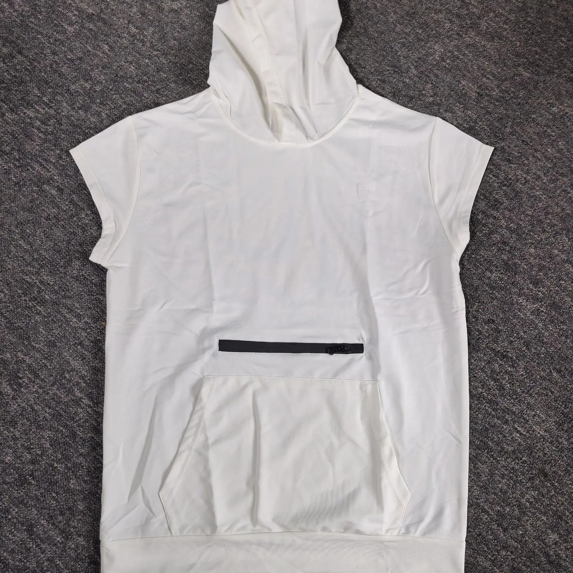 2025 Men's New Pocket Zipper Decorated Stylish and Comfortable Hoodie Men's Parkour Casual T-Shirt Sports Breathable Vest Top