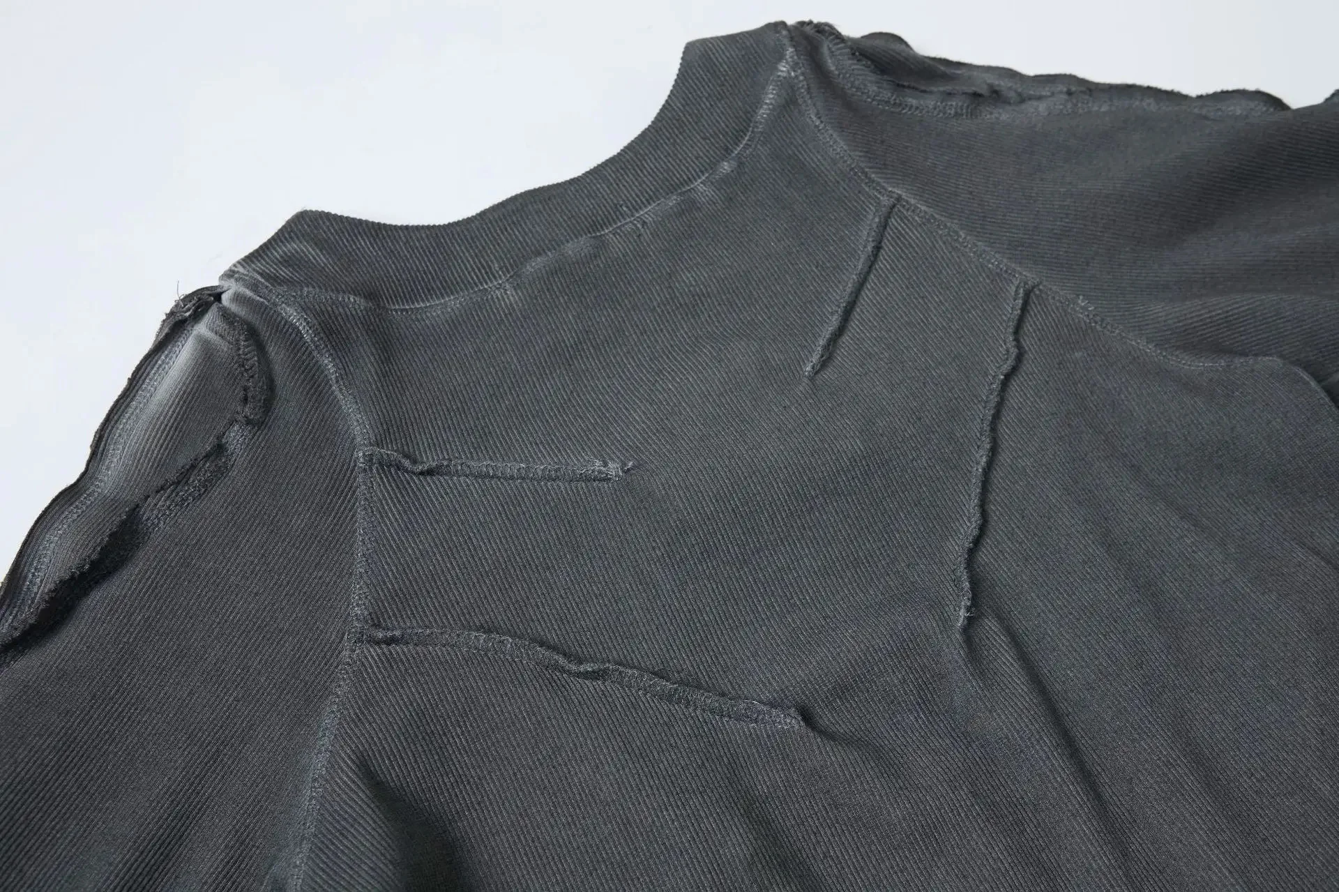 PFNW Fashionable Washed Distressed Slim Fit Top Men's Round Neck Casual Long Sleeved T-shirt 2026 Spring New 28L1595