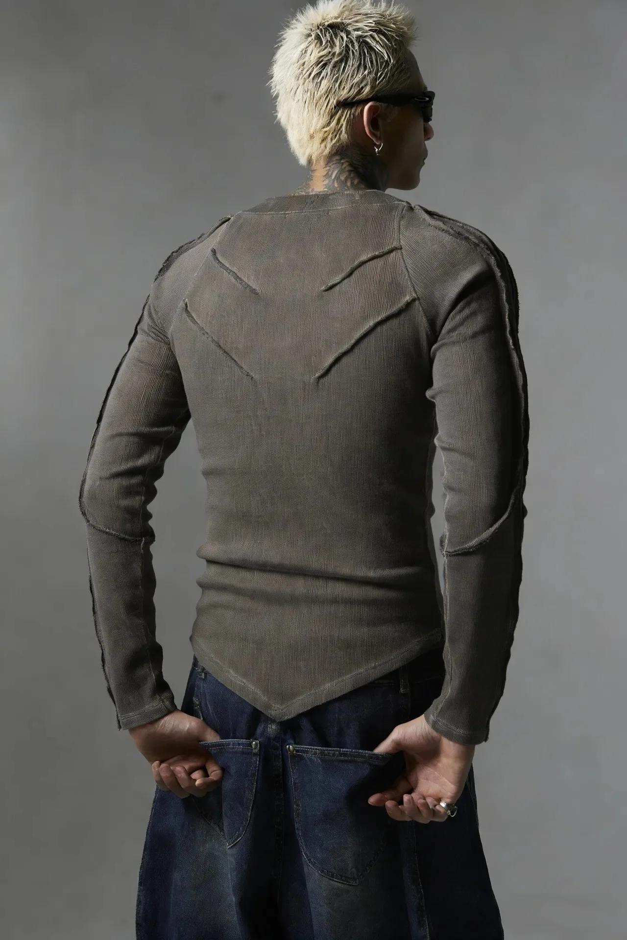 PFNW Fashionable Washed Distressed Slim Fit Top Men's Round Neck Casual Long Sleeved T-shirt 2026 Spring New 28L1595