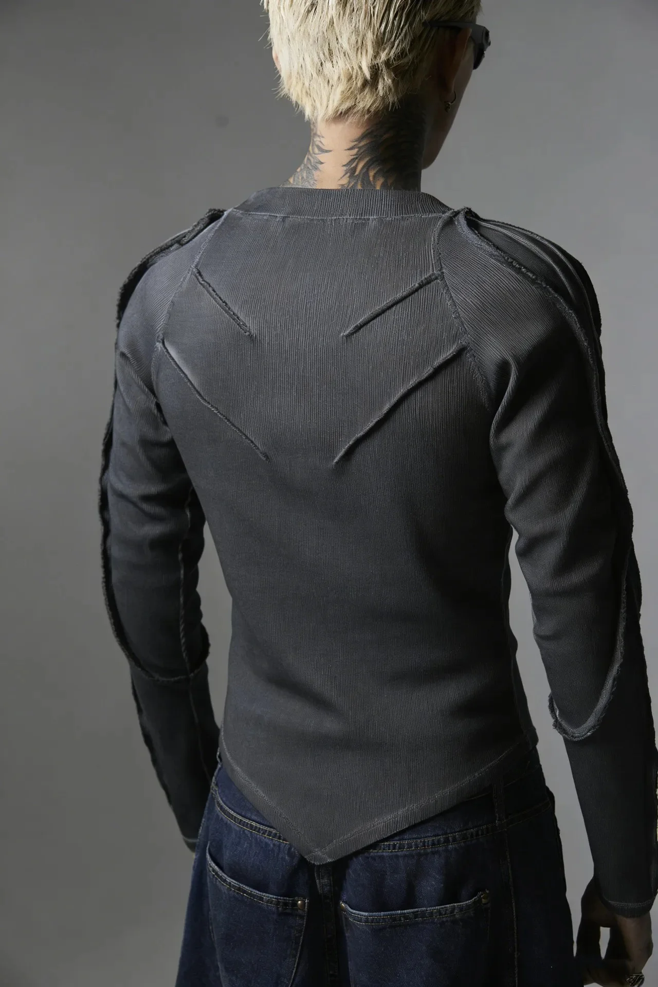 PFNW Fashionable Washed Distressed Slim Fit Top Men's Round Neck Casual Long Sleeved T-shirt 2026 Spring New 28L1595