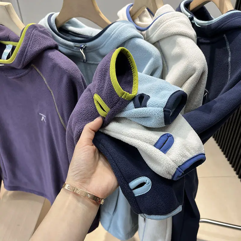 Unisex Sporty Fleece Hooded Sweatshirt: Casual Loose Fit, Perfect for Men & Women’s Everyday Style