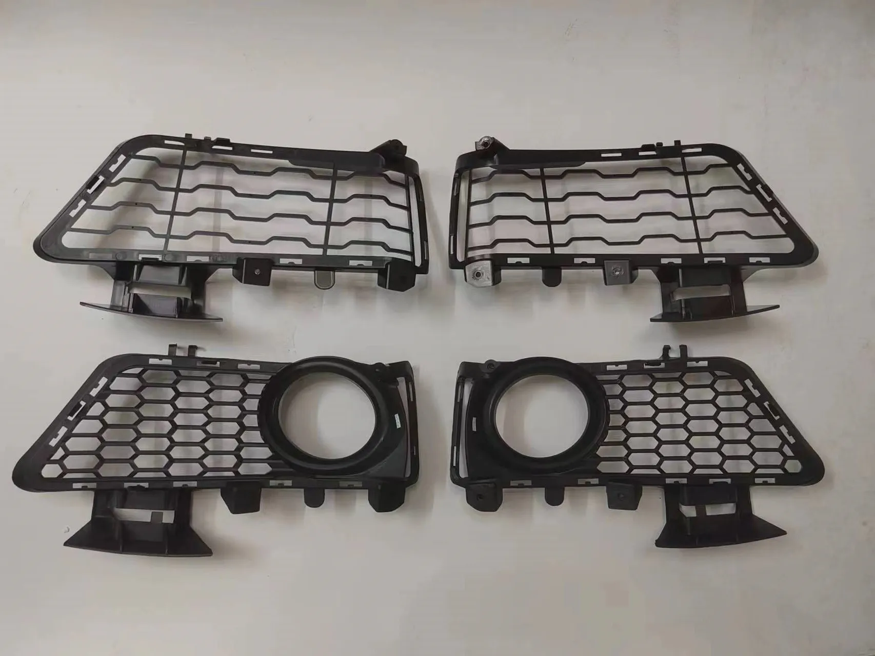 For BMW 3 Series F30 F31 F35 2013-2019 MT Style Front Bumper Lower Grille Modified with Fog Lamp Delete Mesh Cover Compatible