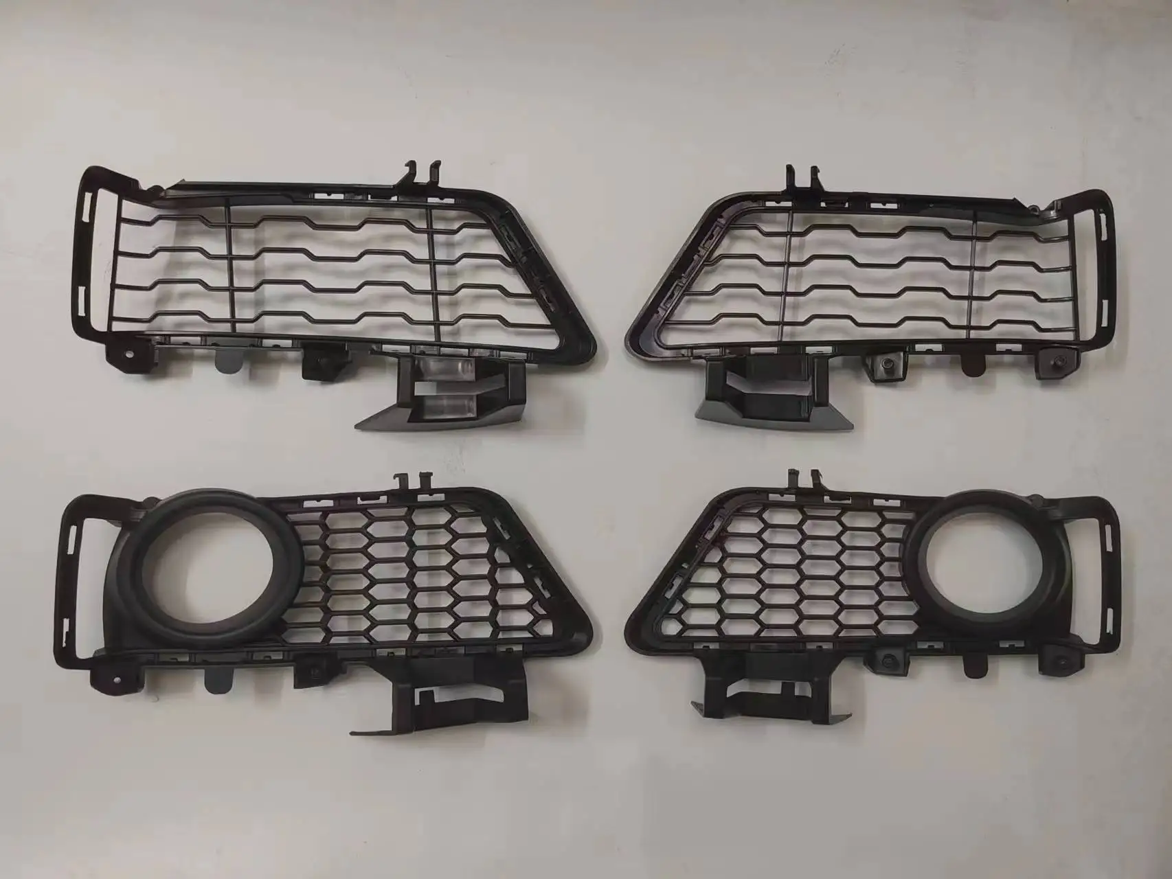 For BMW 3 Series F30 F31 F35 2013-2019 MT Style Front Bumper Lower Grille Modified with Fog Lamp Delete Mesh Cover Compatible
