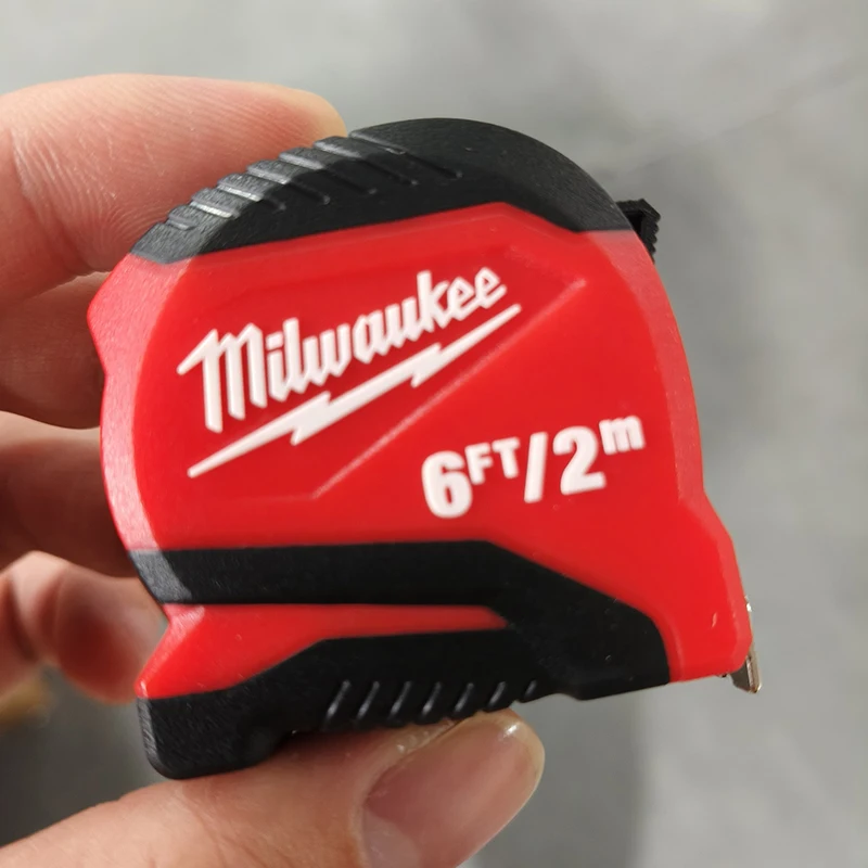 Milwaukee 48-22-1706 6FT/2M Compact Keychain Tape Measure Portable Heavy Duty Measuring Tool For DIY & Professionals