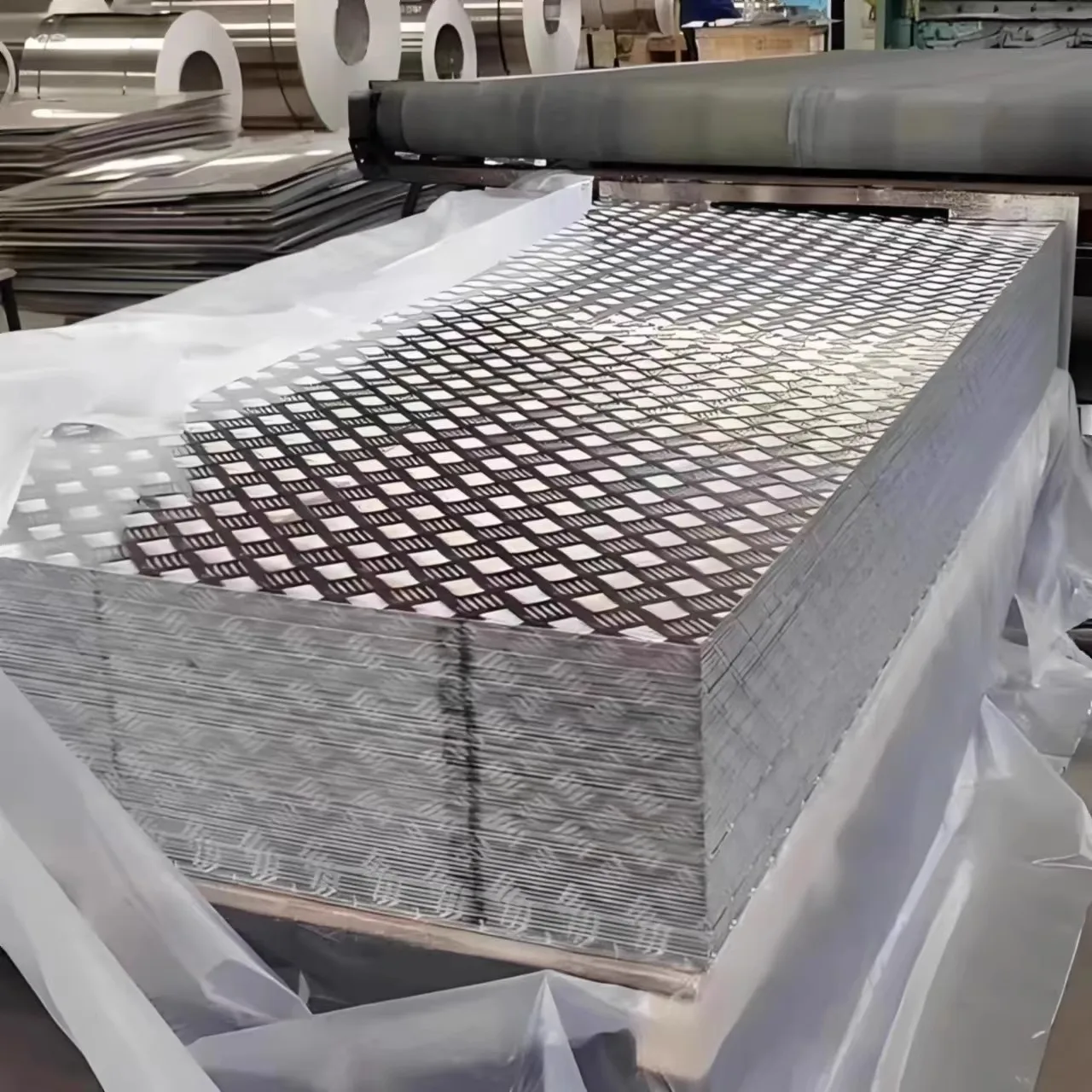 Aluminum Alloy Pattern Plate Anti-Slip Embossed Aluminum Plate High Hardness Corrosion Resistant Custom Size
