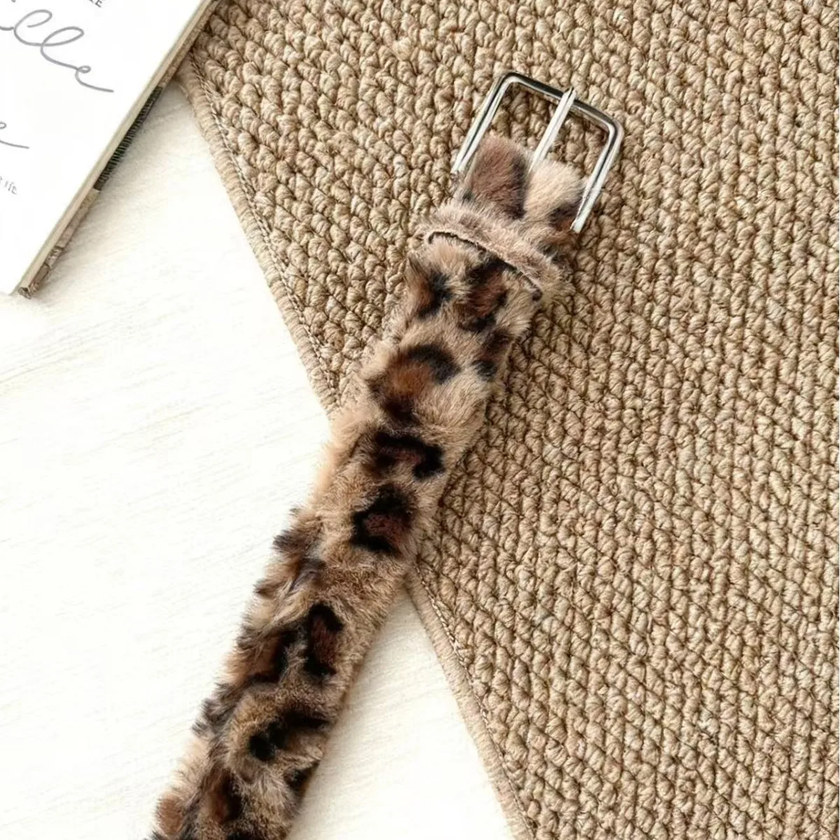 Retro Leopard Print Faux Fur Belt Y2k Pink Fur Belts Punk Sexy Women's Waistband Winter Fluffy Waist Belt Accessories
