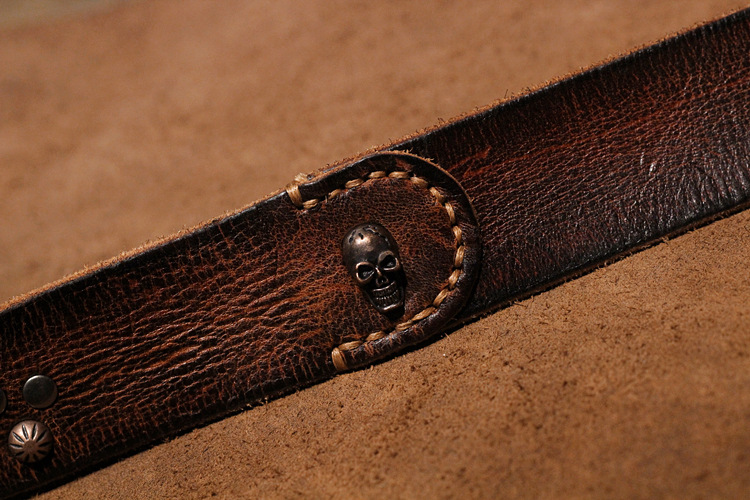 Mens Punk Belt Pin Buckle Genuine Leather Skull Rivet Belt For Man Joker Jeans Designer Exclusive Cowskin Leather Belt For Jeans