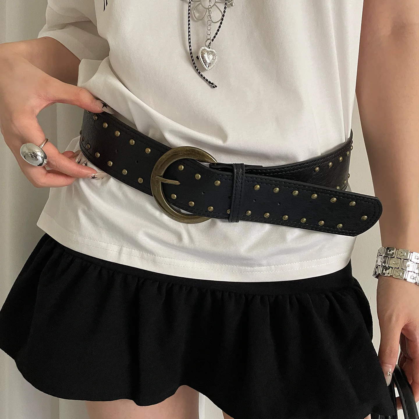 American Streetwear Rivet Wide Belt Women Vintage Metal Buckle Black/Brown Street Style Accessory