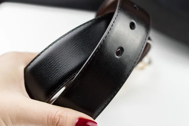 Women‘s Reversible Leather Belt Waist Strap Jeans Dress with Rose Gold And Black Rotate Buckle