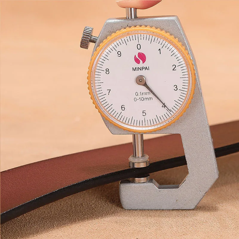 New Men's Leather Smooth Buckle Belt Leather Headless Belt Belt Men's Retro Belt Without Buckle Punching longer
