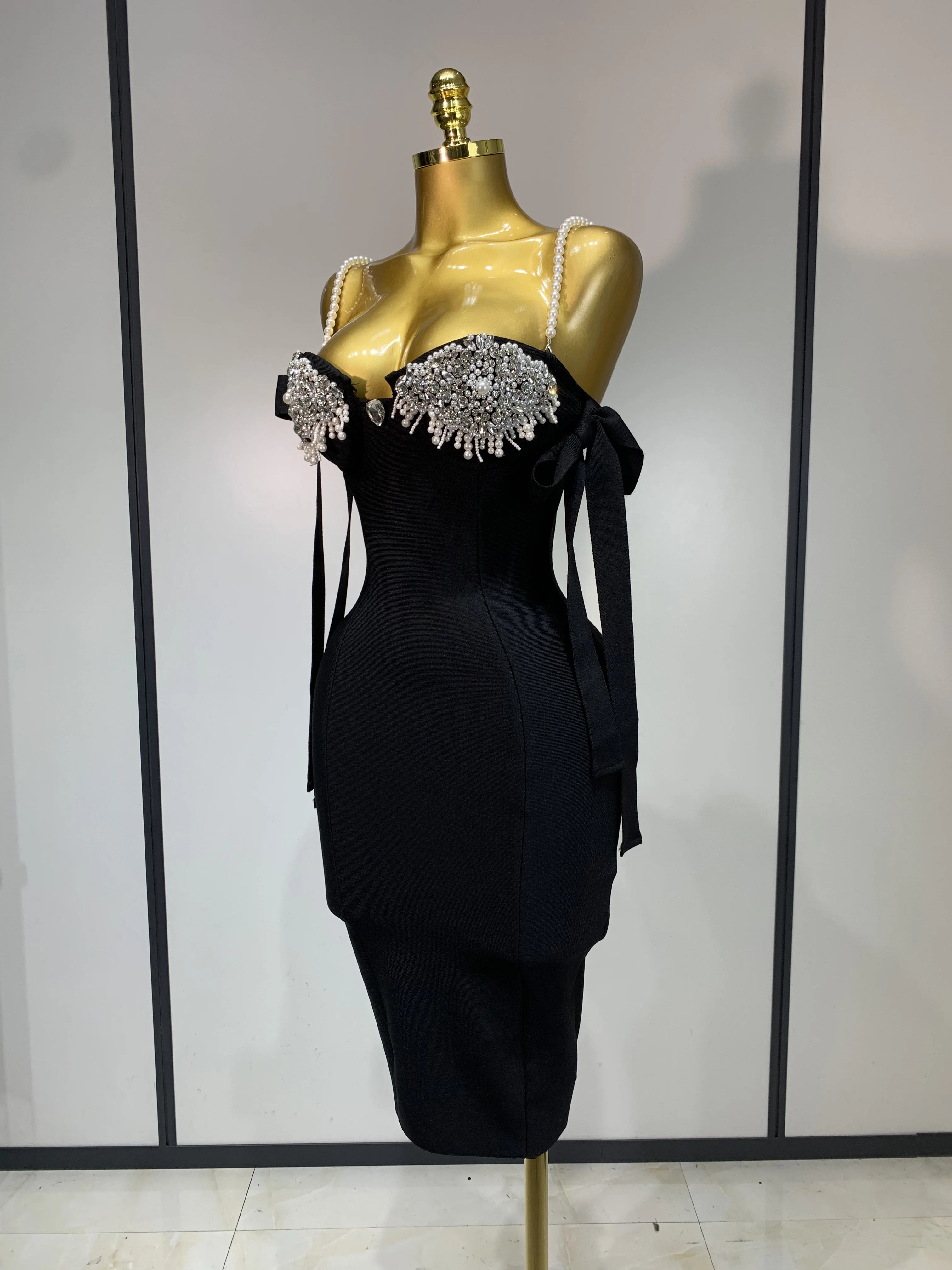 Women Sexy Backless Pearl Diamonds Crystal Bodycon Bandage Dresses Celebrity Elegant Evening Party Club Dress Vestido