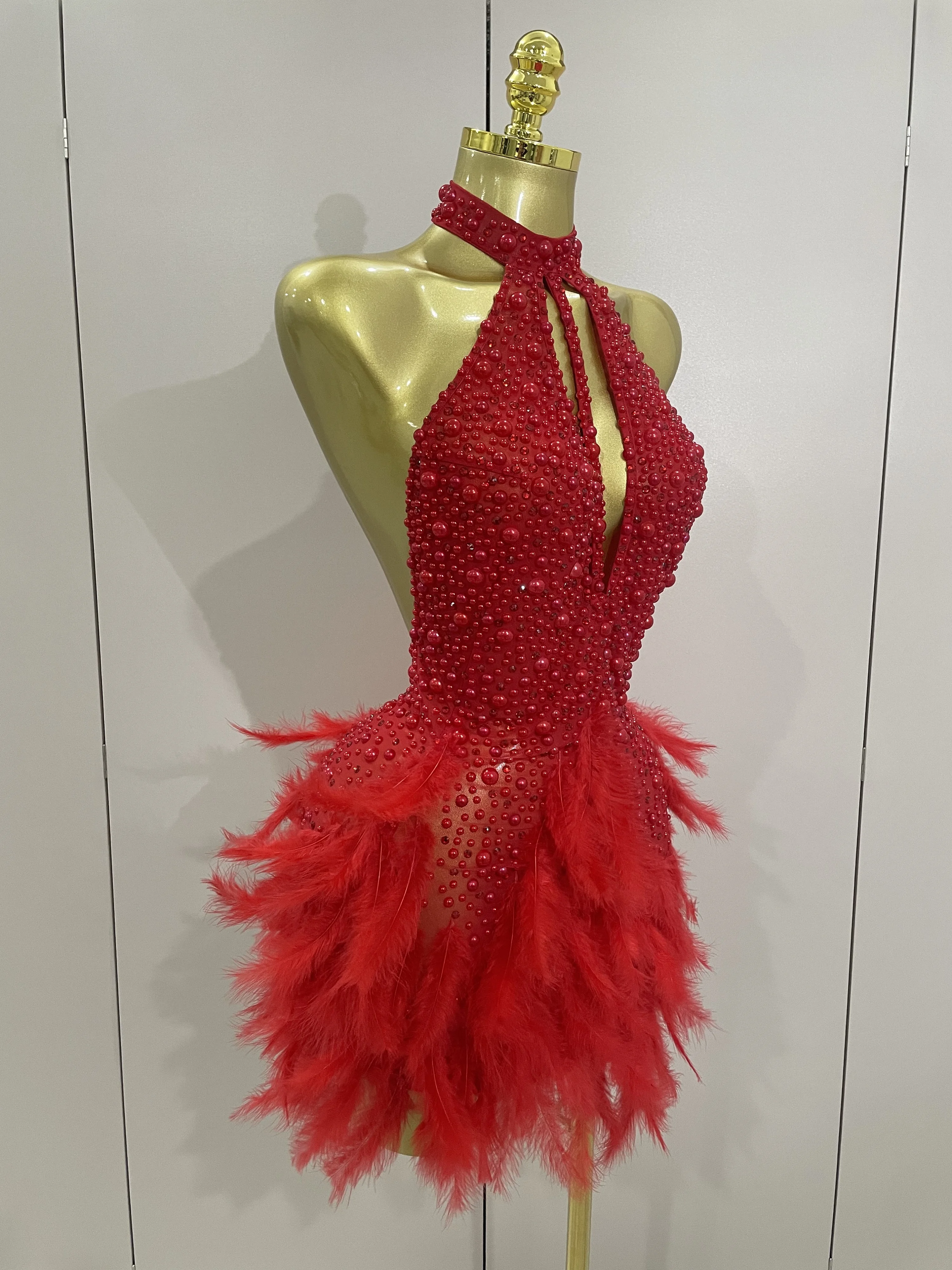 Women Luxury Rhinestones Pearls Feathers Halter Backless Short Dress Women Sexy Celebrate Birthday Dress Nightclub Stage Costume