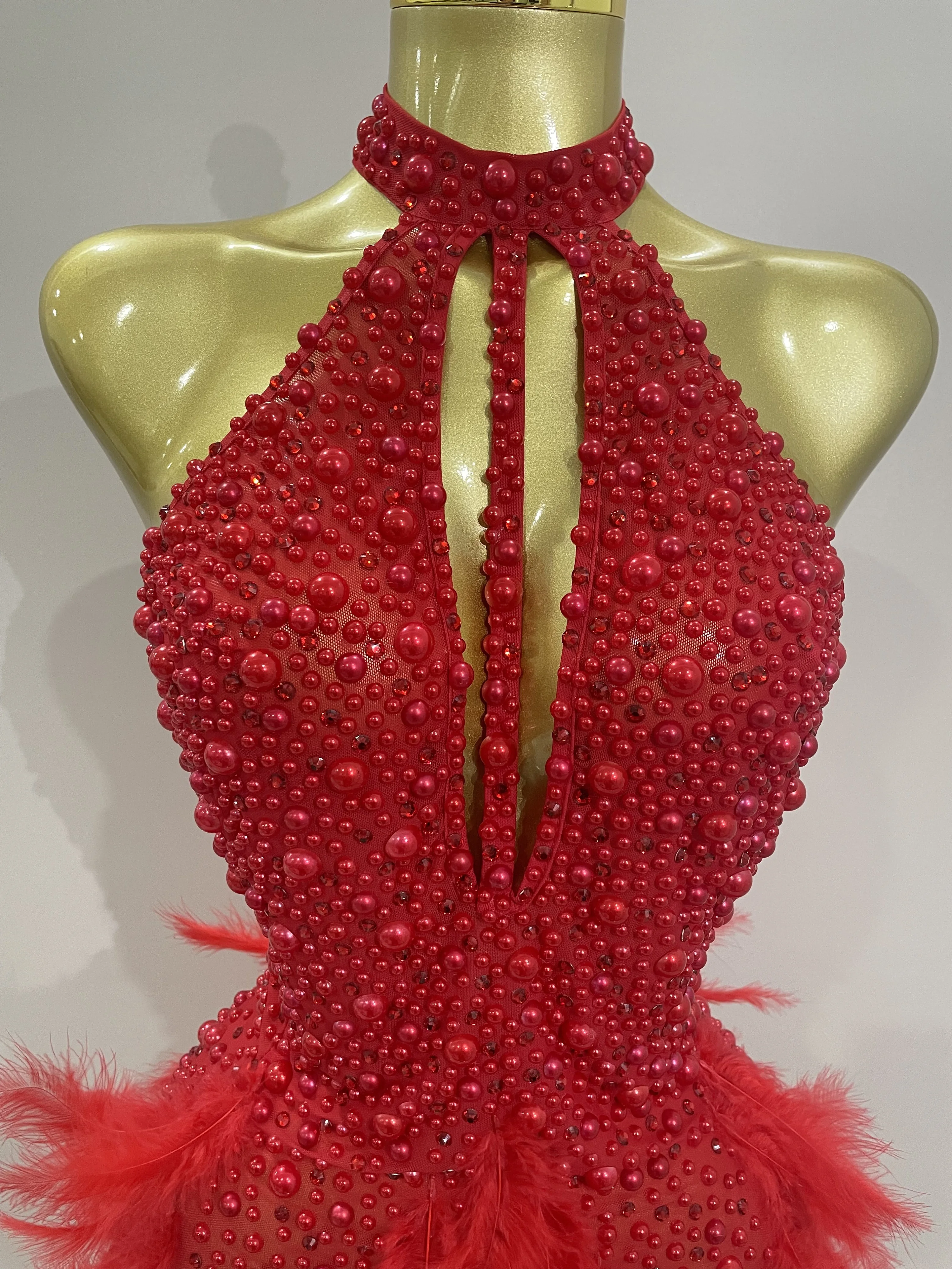 Women Luxury Rhinestones Pearls Feathers Halter Backless Short Dress Women Sexy Celebrate Birthday Dress Nightclub Stage Costume