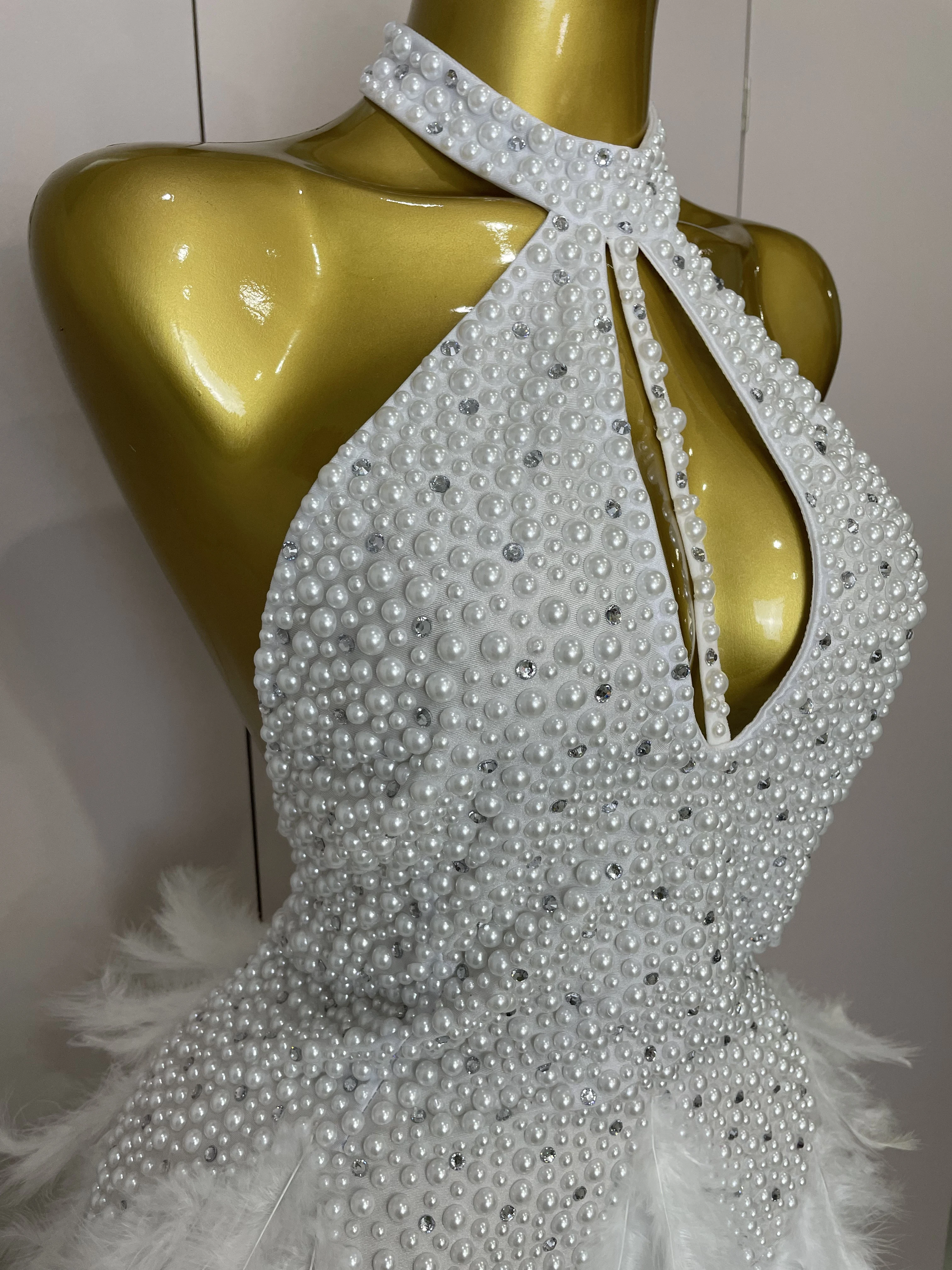 Women Luxury Rhinestones Pearls Feathers Halter Backless Short Dress Women Sexy Celebrate Birthday Dress Nightclub Stage Costume