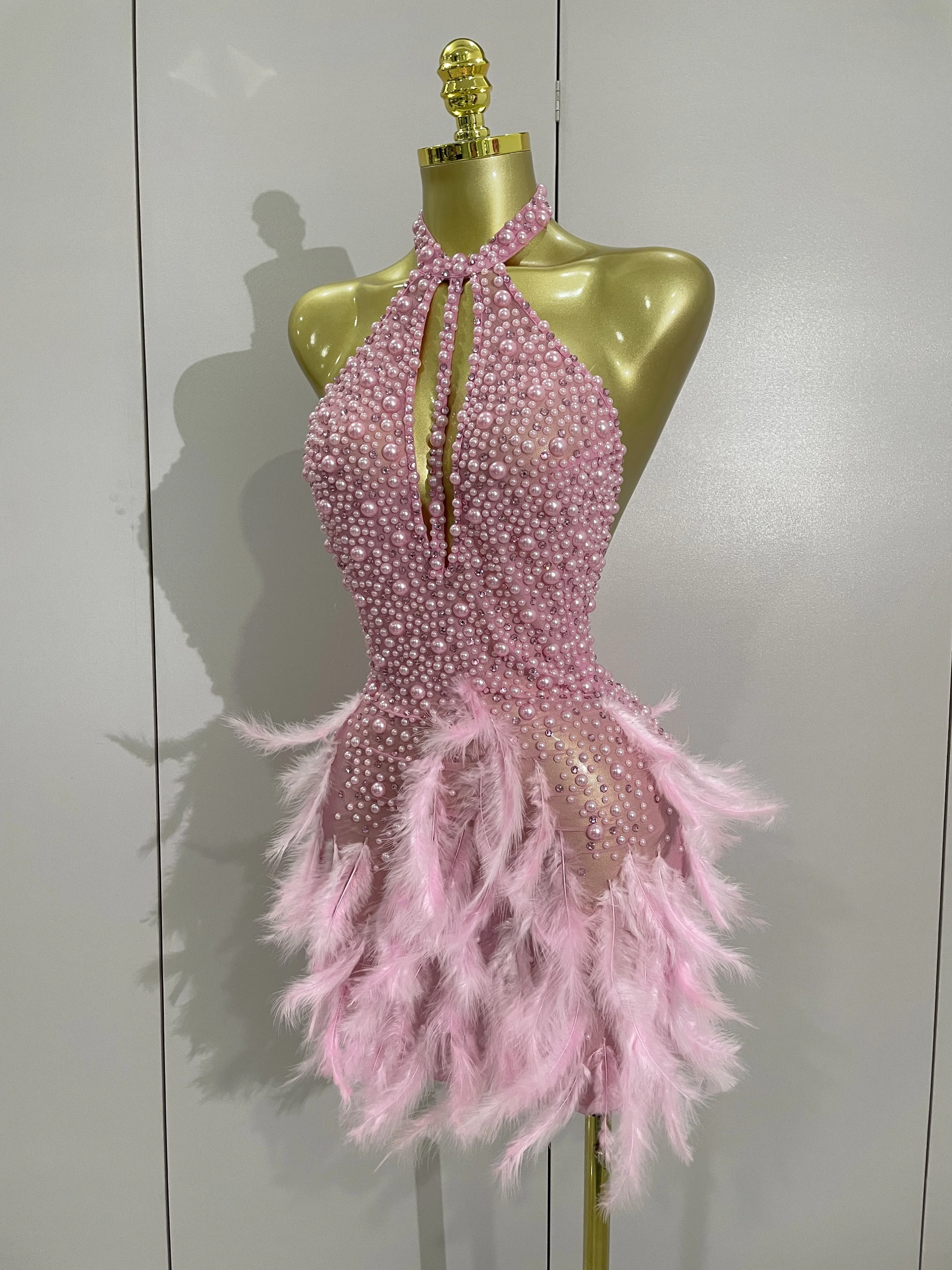 Women Luxury Rhinestones Pearls Feathers Halter Backless Short Dress Women Sexy Celebrate Birthday Dress Nightclub Stage Costume