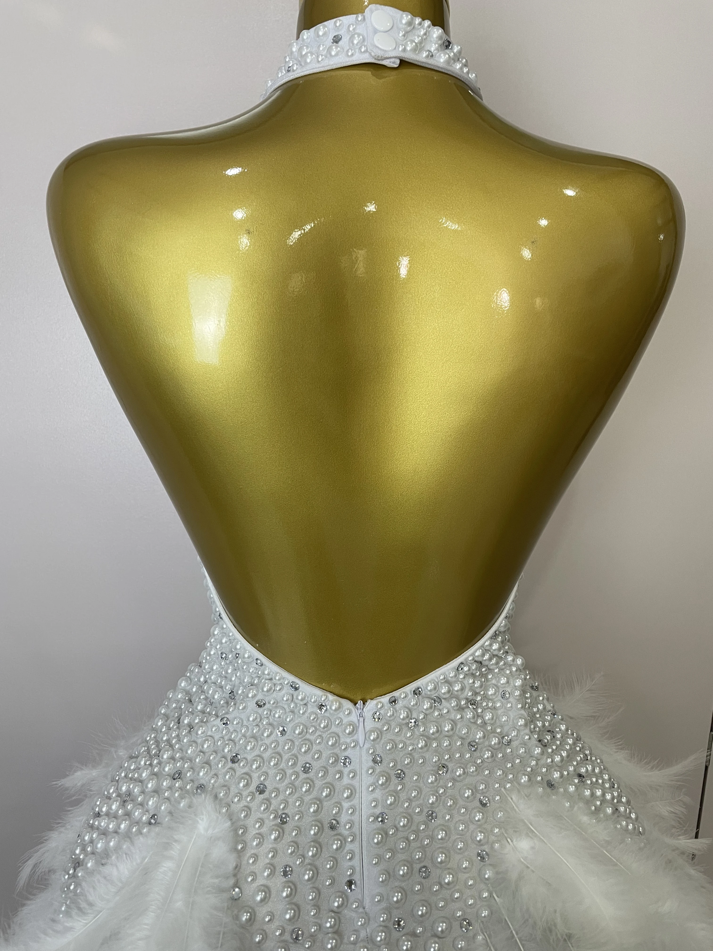 Women Luxury Rhinestones Pearls Feathers Halter Backless Short Dress Women Sexy Celebrate Birthday Dress Nightclub Stage Costume