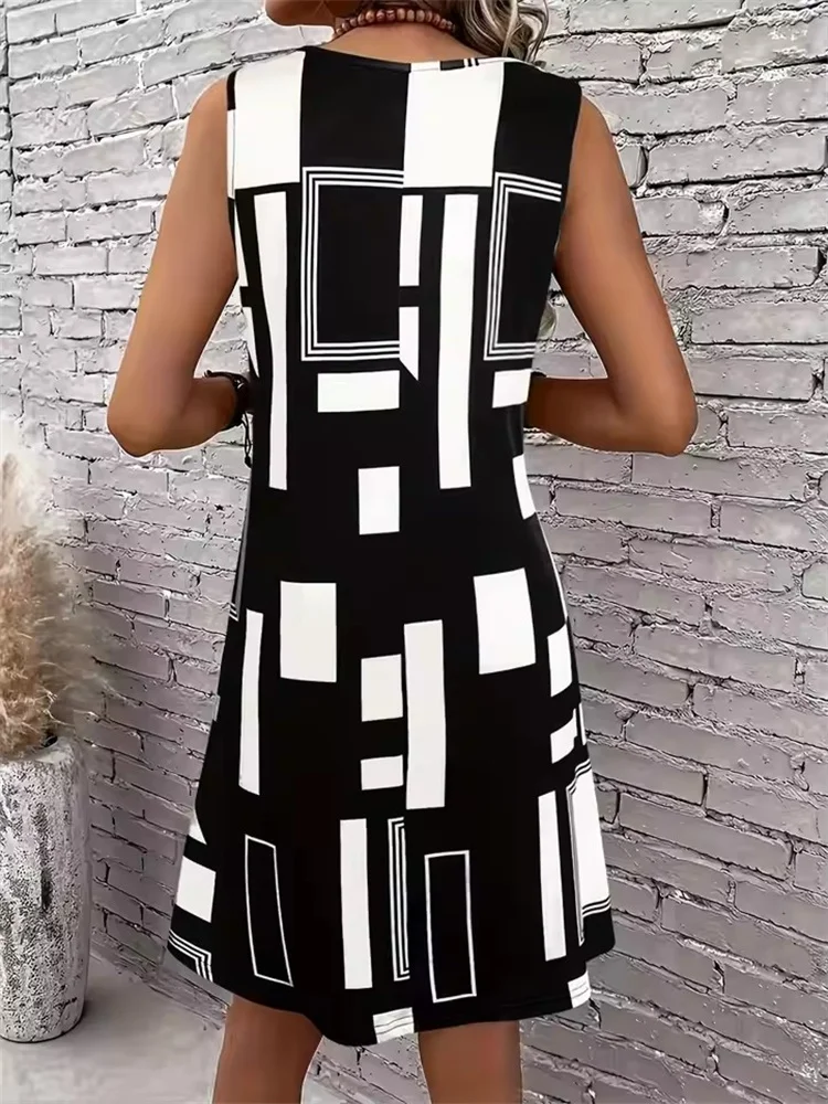 2025 New Fashion Women's Dress Casual Beach Round Neck Sleeveless Loose Dress Summer Women's Vest Striped Print Dress Sundress