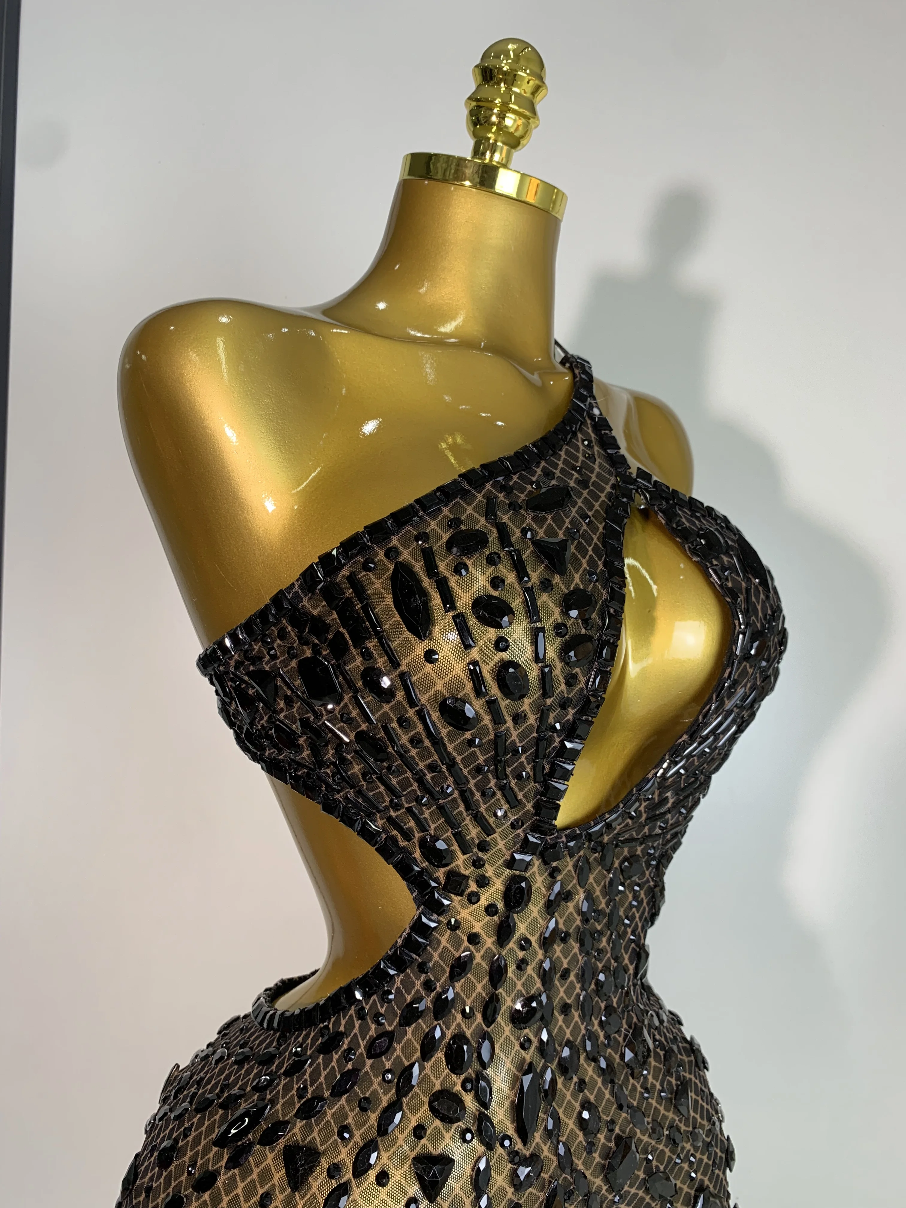 Sexy Sparkly Diamond Backless Short Dress 2025 Women Sleeveless Mesh See Through Evening Birthday Gown Singer Stage Outfit