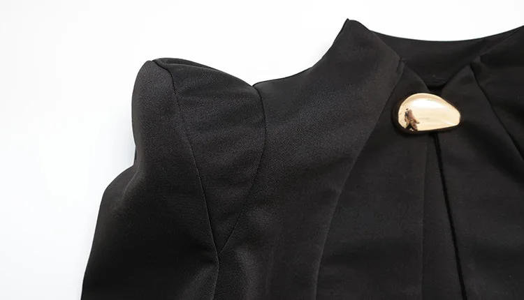 CNYISHE Metal Buckle Hollow Out Women Dresses Autum Fashion Solid O Neck Sheath Long Sleeve Sexy Club Female Bodycon Chic Robes