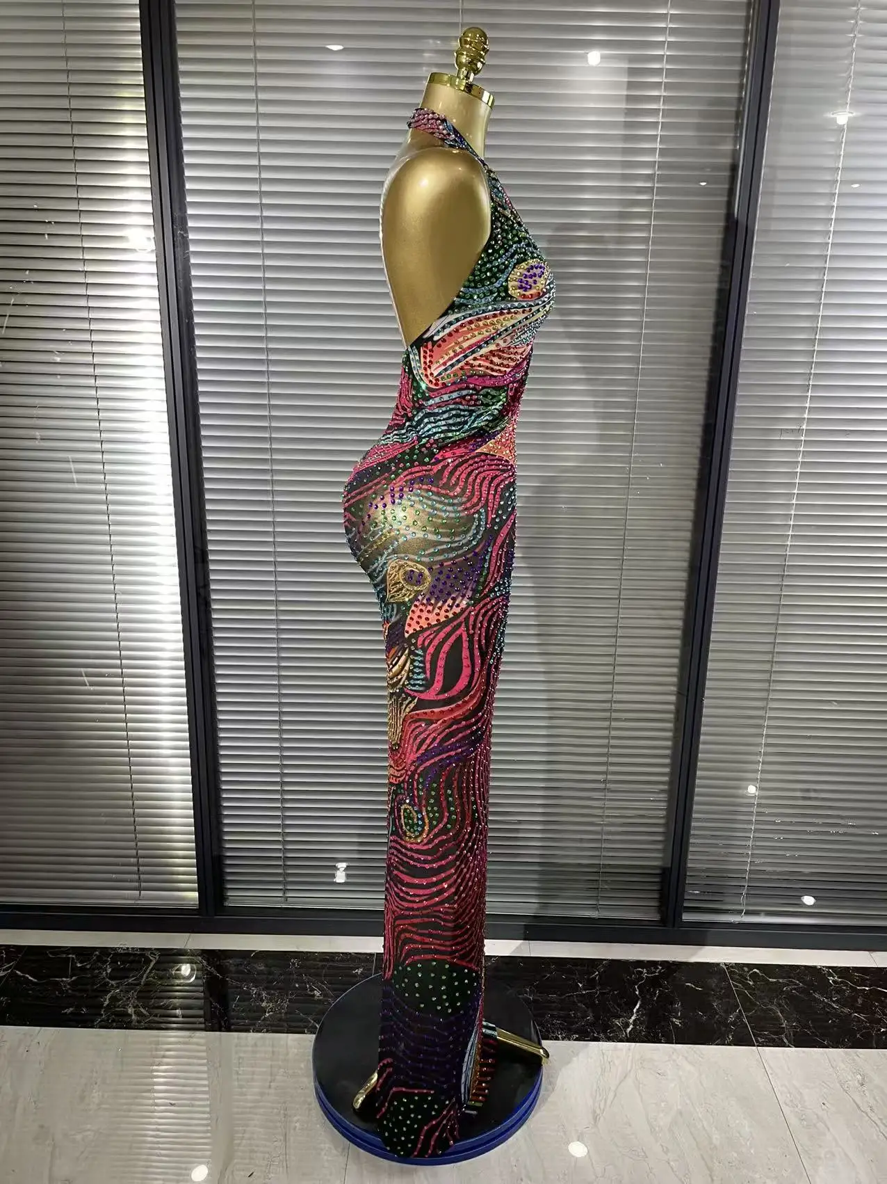 Blue Color Women Sexy Halter Backless Shinning Chain Bodycon Mini Dress Celebrate Nightclub Party Performance Costume Stage Wear